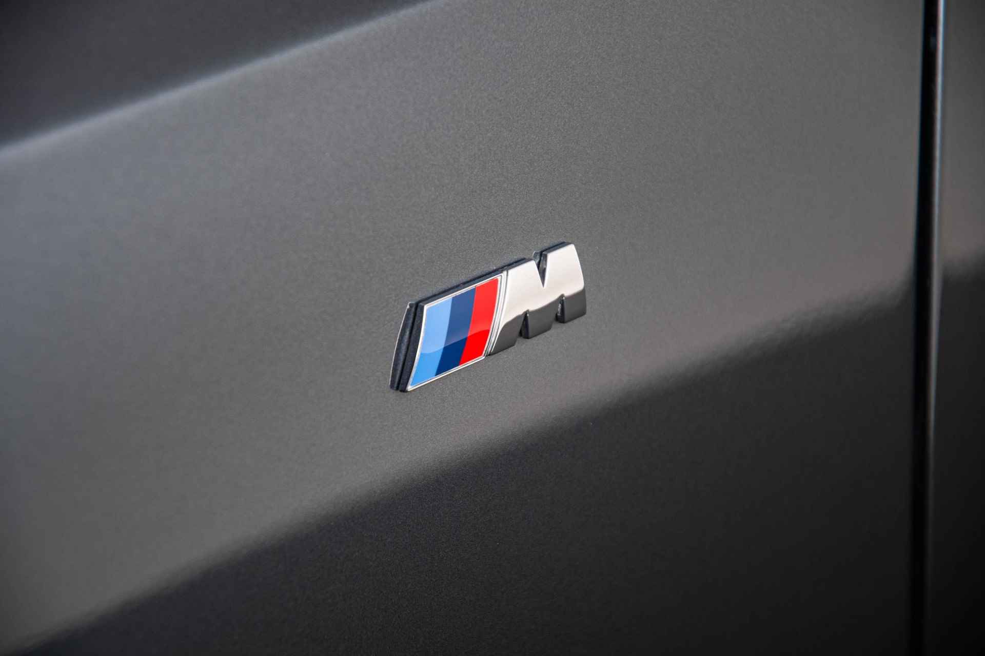 BMW 3-serie 320i High Executive M Sportpakket - Schuif/kanteldak - LED Verlichting - Active Cruise Control - Stoelverwarming - HiFi System - Live Cockpit Pro - 32/49