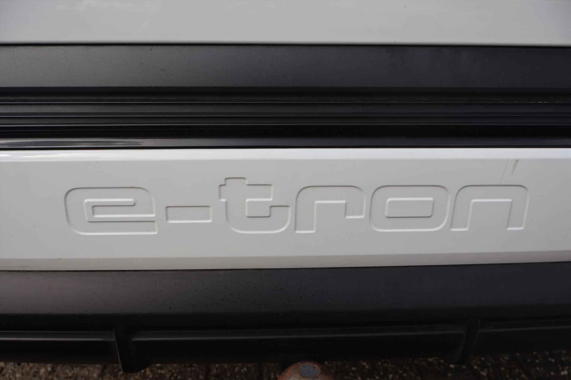 Audi Q4 E-Tron 35 Launch Edition S Competition *incl. € 2.000,- subsidie 170pk | Pano | ACC | Matrix LED | Navi Full - 22/61