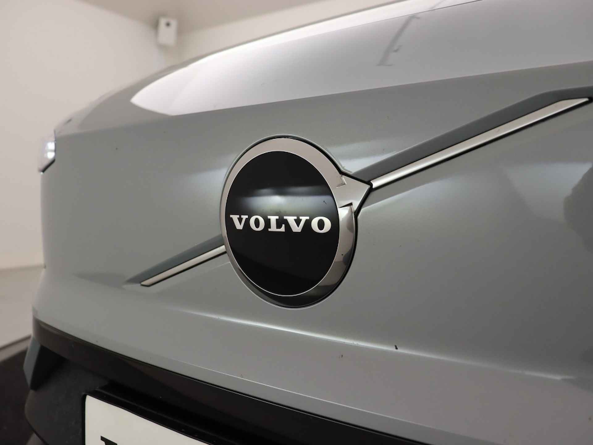 Volvo EX30 EXTENDED RANGE (SINGLE) PLUS GETINT GLAS HARMAN KARDON ACC BLIS - 27/32