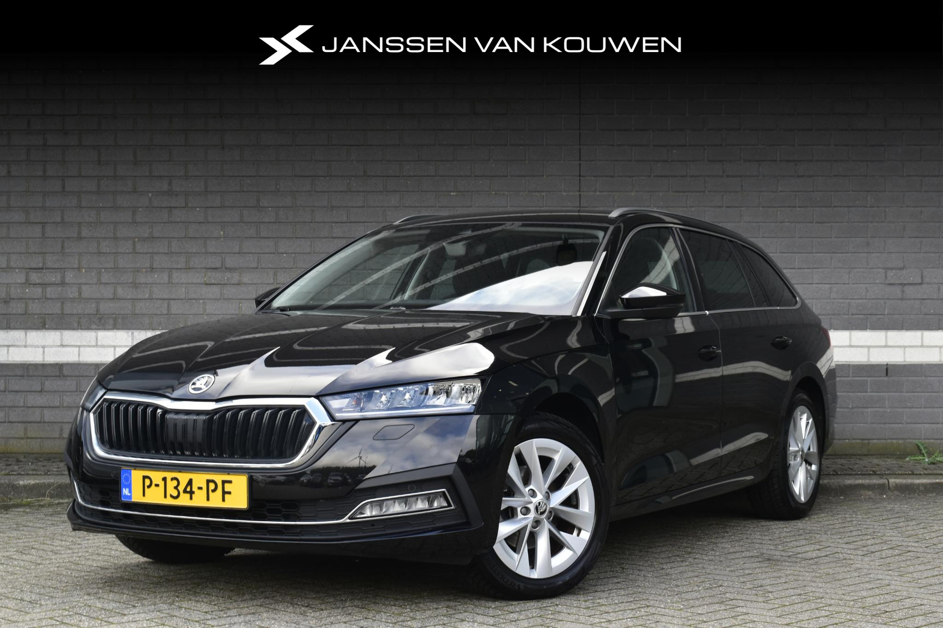 Skoda Octavia Combi 1.0 TSI Business Edition Plus / Apple Carplay & Android Auto / Stoelverwarming / 17" LMV