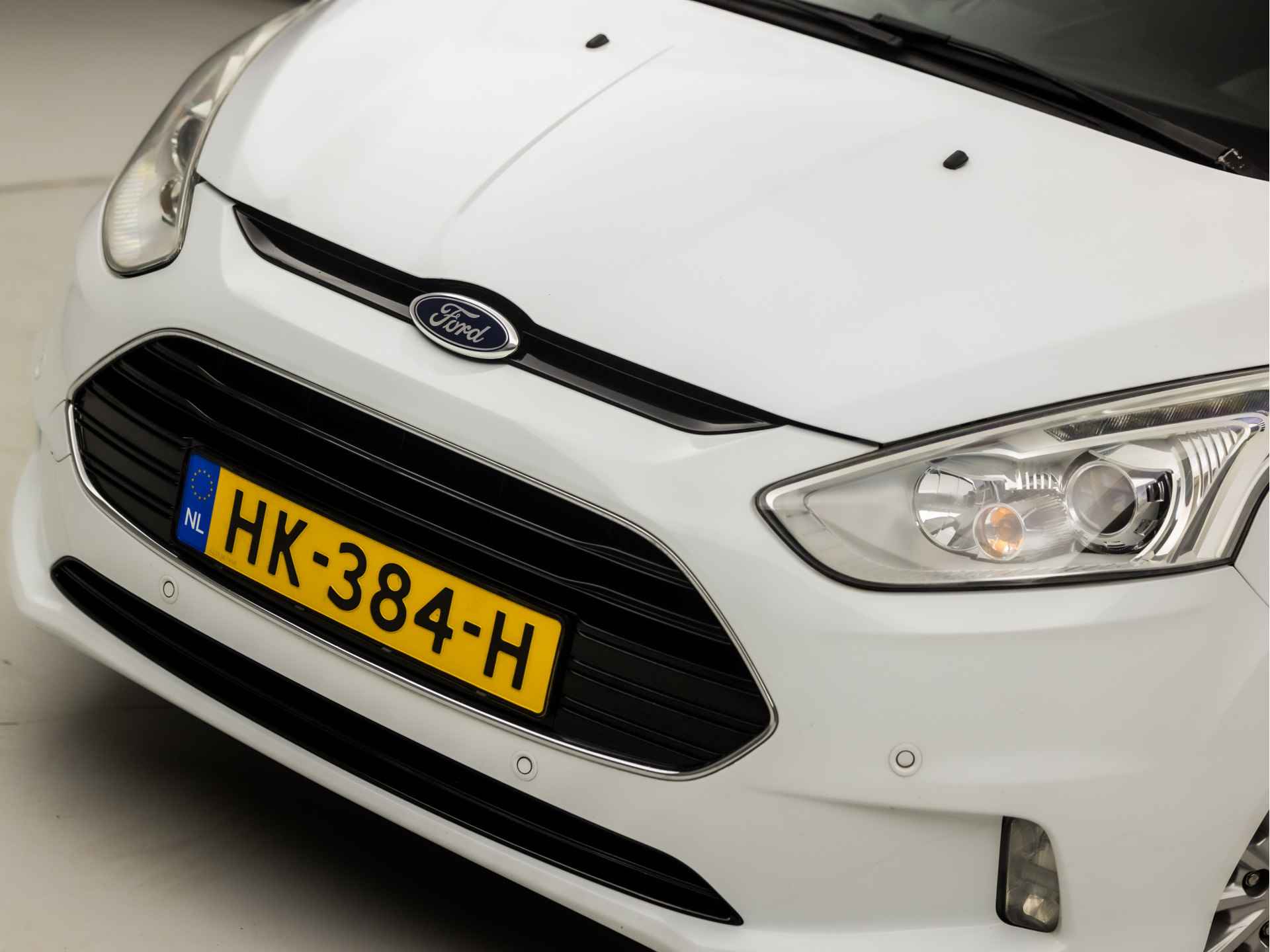 Ford B-MAX 1.0 EcoBoost Titanium (NAVIGATIE, CLIMATE, CAMERA, GETINT GLAS, SCHUIFDEUREN, SPORTSTOELEN, LM VELGEN, PARKEERSENSOREN, TREKHAAK, CRUISE, NIEUWSTAAT) - 28/32