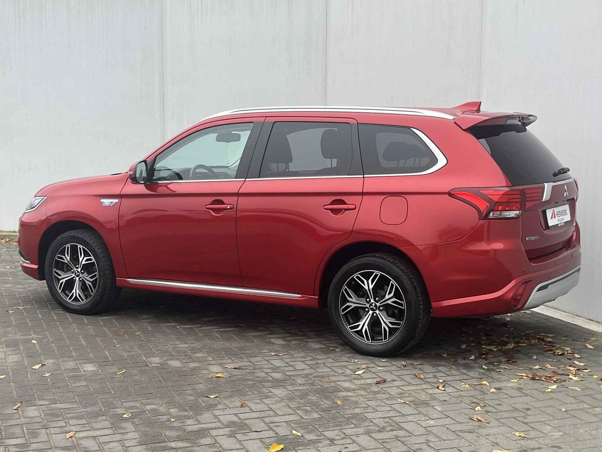 Mitsubishi Outlander 2.4 PHEV Intense / Alcantara/lederen bekleding / Apple carplay & Android auto / Keyless / Stoelverwarming - 20/54