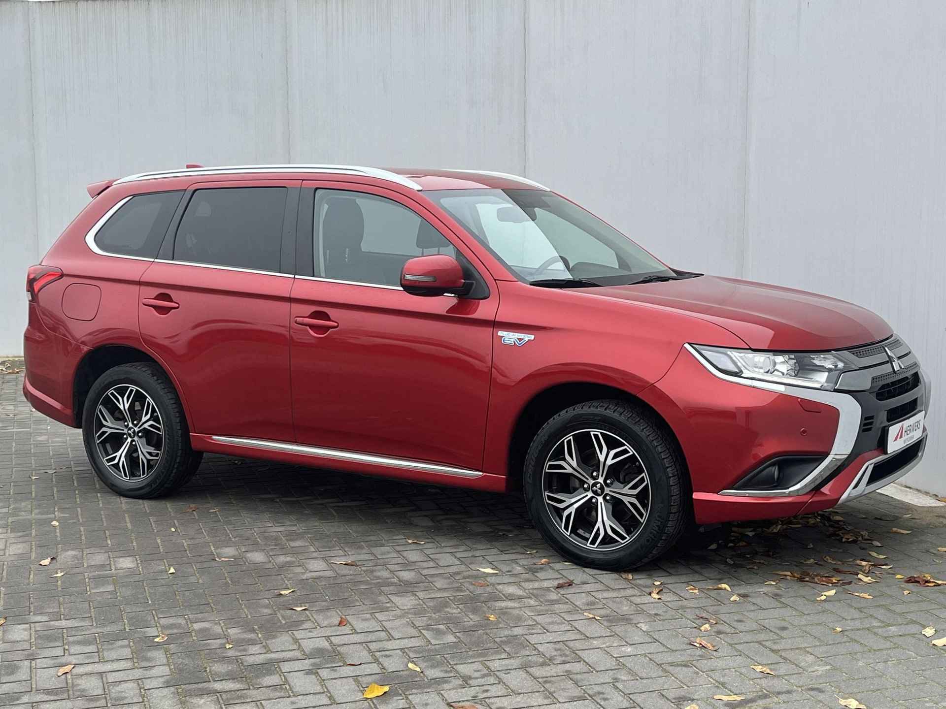 Mitsubishi Outlander 2.4 PHEV Intense / Alcantara/lederen bekleding / Apple carplay & Android auto / Keyless / Stoelverwarming - 22/54