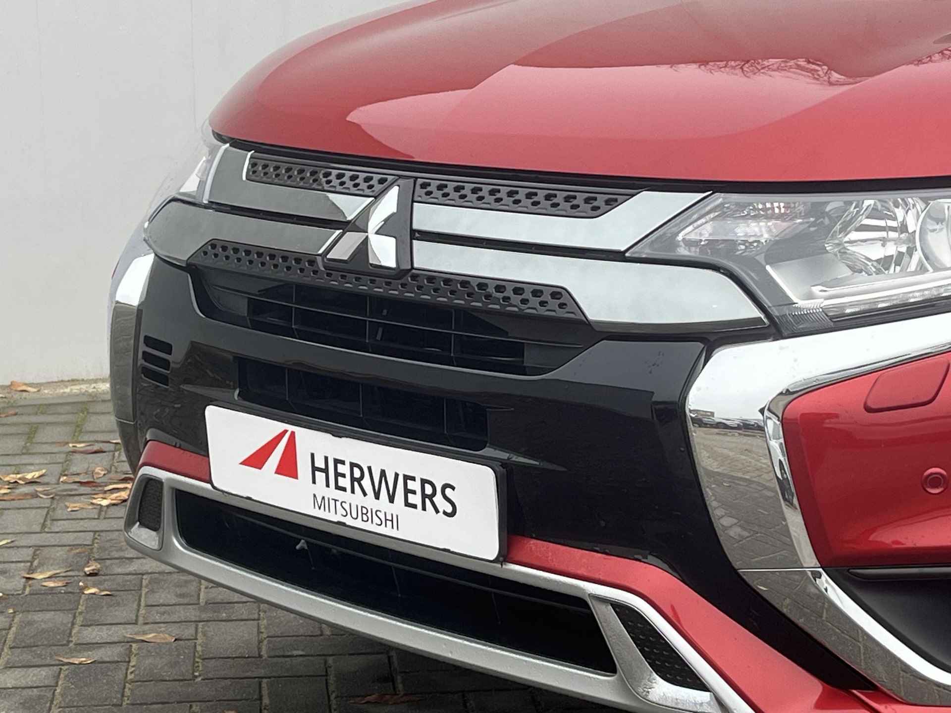 Mitsubishi Outlander 2.4 PHEV Intense / Alcantara/lederen bekleding / Apple carplay & Android auto / Keyless / Stoelverwarming - 42/54