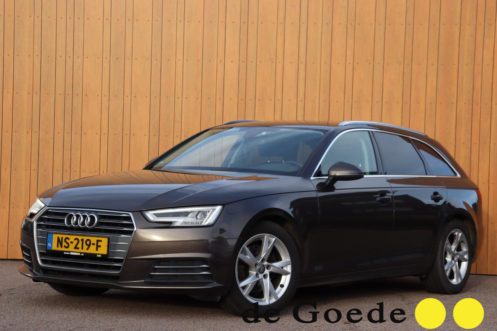 Audi A4 Avant 2.0 TDI ultra Lease Edition org. NL-auto el.klep navi