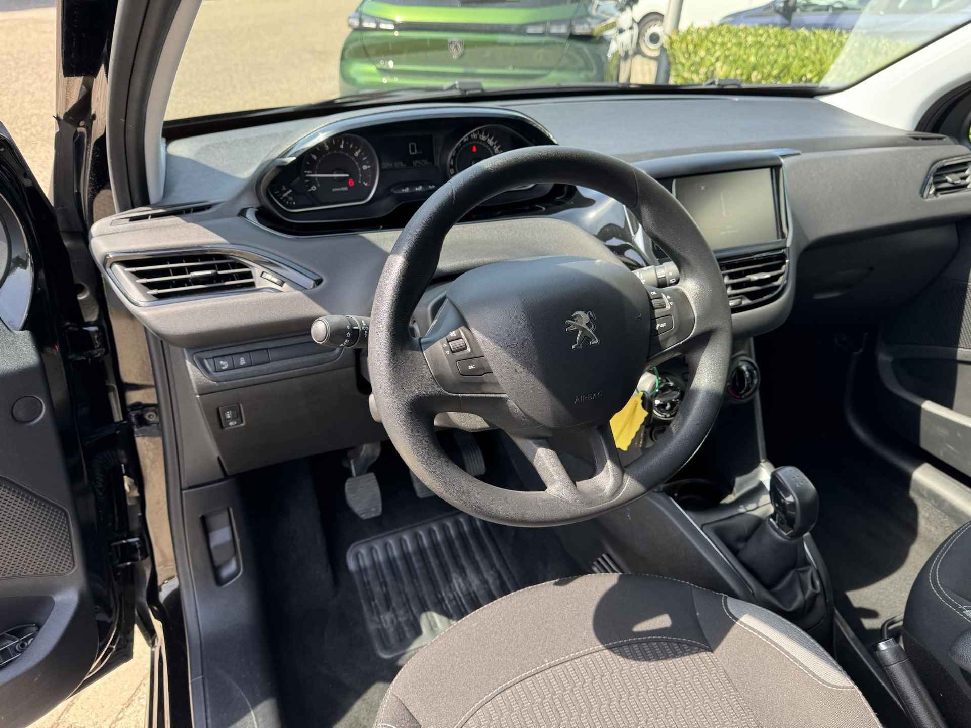 Peugeot 208 1.2 PureTech Blue Lion | Navigatie | Airco | Parkeersensoren | Apple Carplay - 15/27