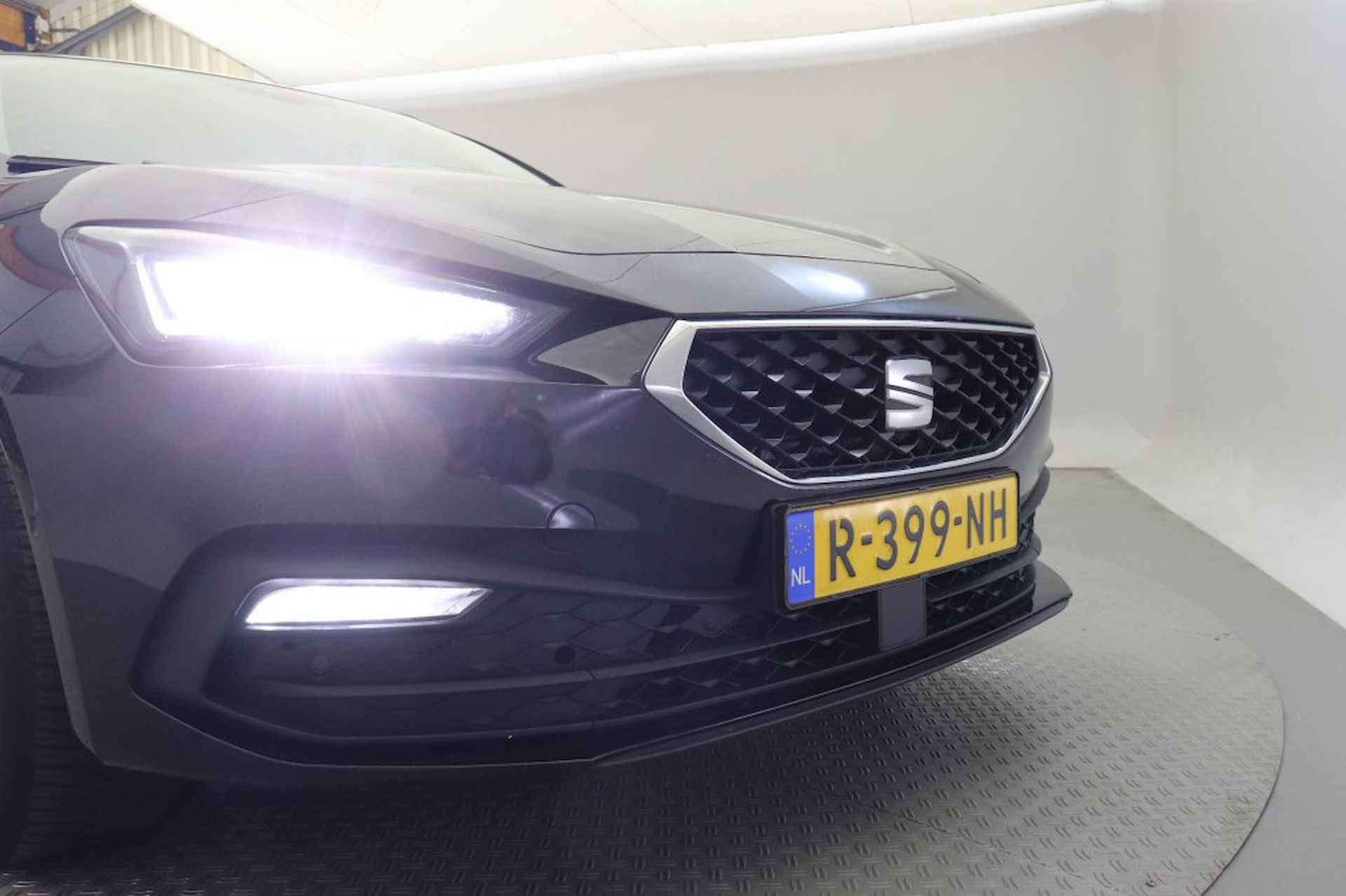 SEAT Leon ST 1.0 TSI Style Business Intense - Carplay, Camera - 27/28