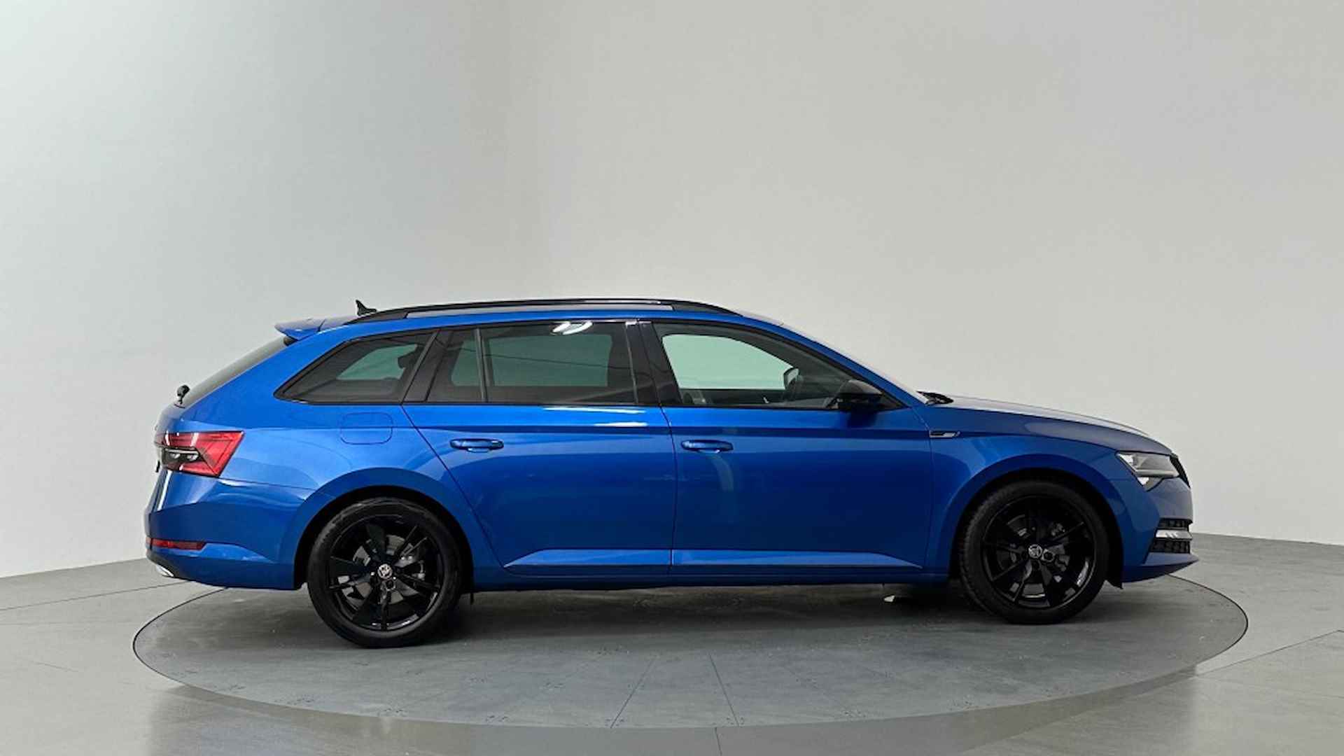 SKODA Superb 1.5 TSI DSG SPORTLINE BNS RACE BLUE METALLIC - 5/68