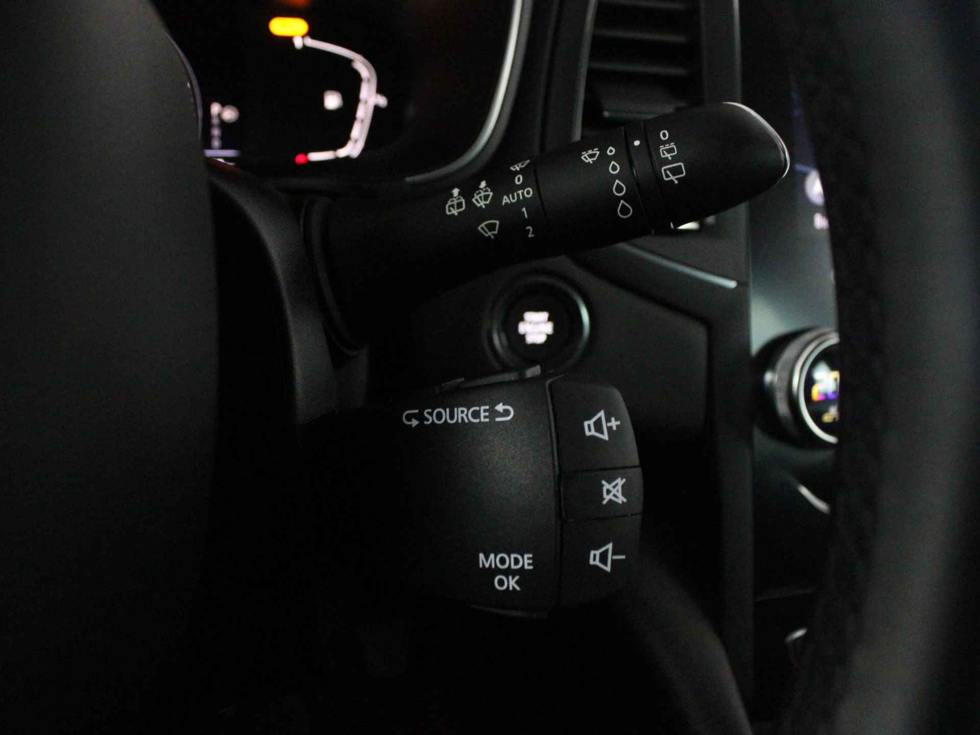 Renault Mégane 1.3 TCe 140 EDC Intens | AUTOMAAT | Navi | PDC | Clima | Cruise | Bluetooth | All-seasons | - 26/43