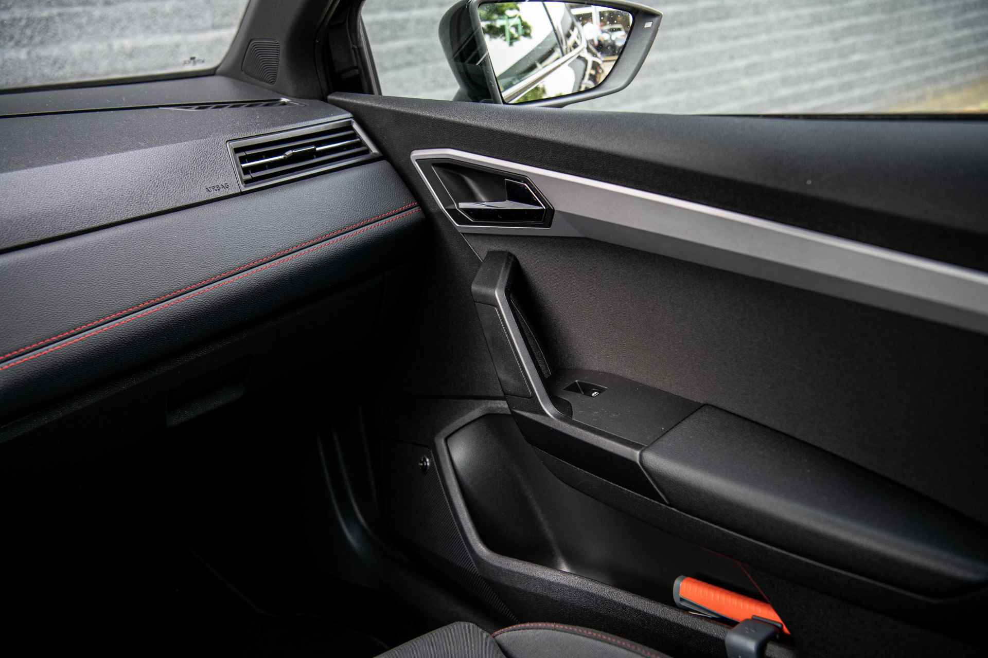 SEAT Ibiza 1.0 TSi 115 pk DSG-7 FR Business Intense | Full LED | Virtual Cockpit | Beats | 18" - 32/43