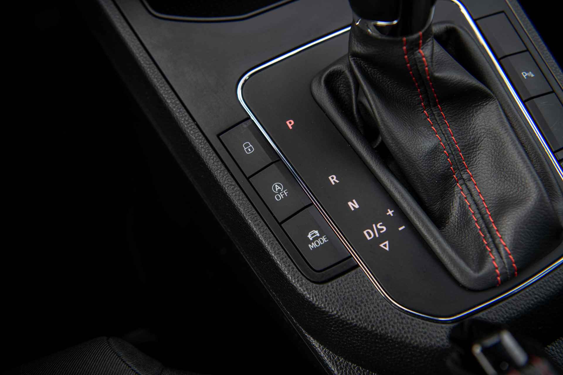 SEAT Ibiza 1.0 TSi 115 pk DSG-7 FR Business Intense | Full LED | Virtual Cockpit | Beats | 18" - 34/43
