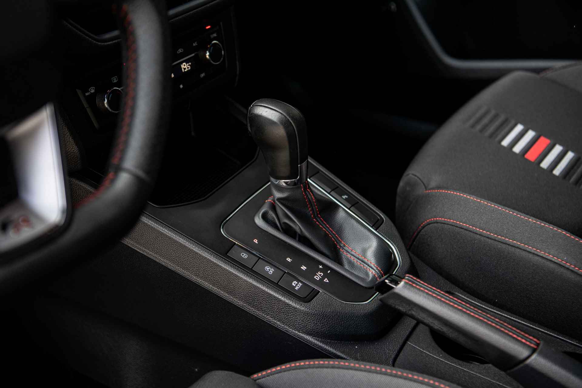 SEAT Ibiza 1.0 TSi 115 pk DSG-7 FR Business Intense | Full LED | Virtual Cockpit | Beats | 18" - 37/43