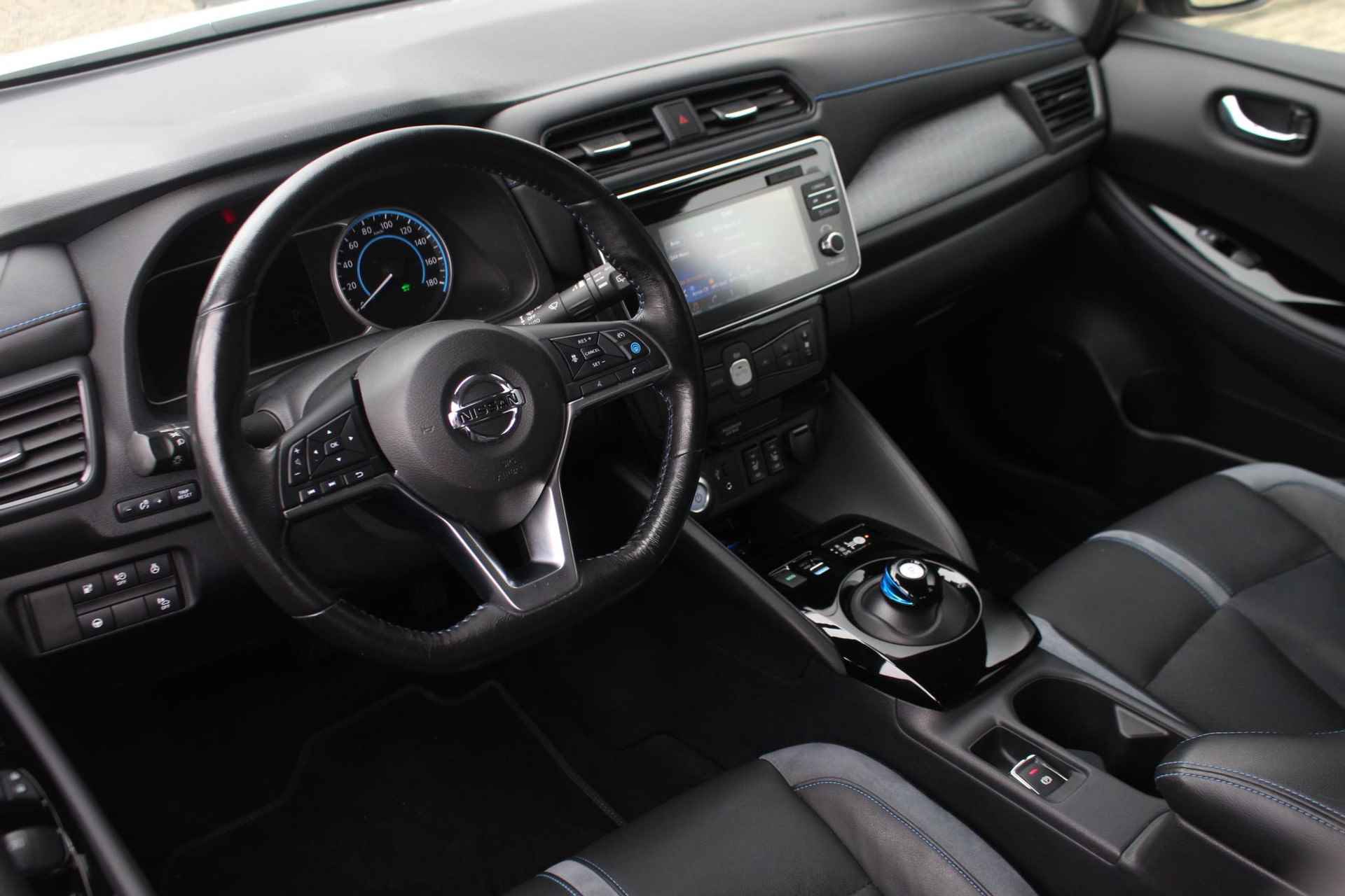 Nissan LEAF Tekna 40 kWh 150pk | Stoelverwarming | BOSE | Adaptive Cruise Control | 360 Camera | Navigatie - 14/39