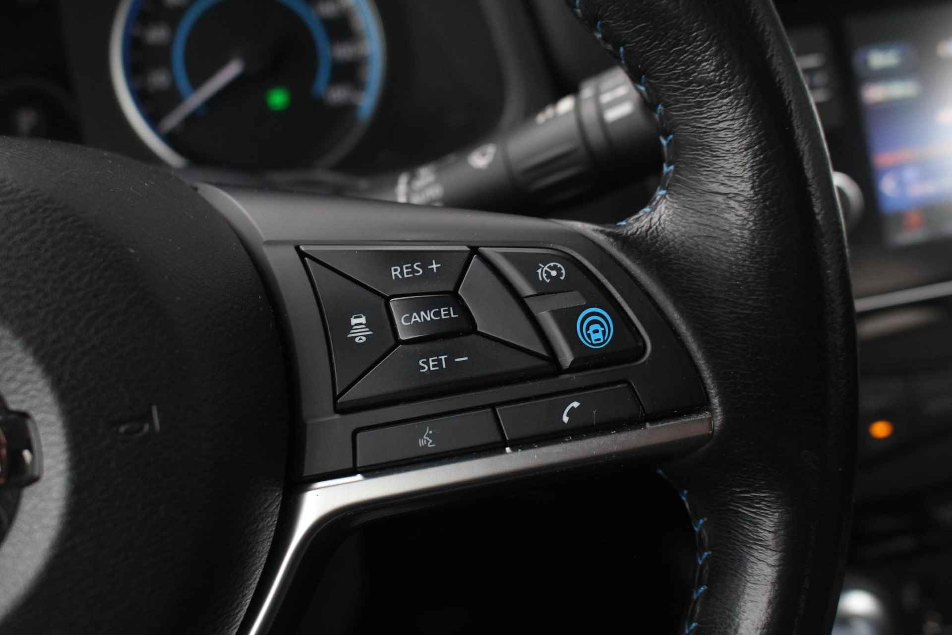 Nissan LEAF Tekna 40 kWh 150pk | Stoelverwarming | BOSE | Adaptive Cruise Control | 360 Camera | Navigatie - 35/39