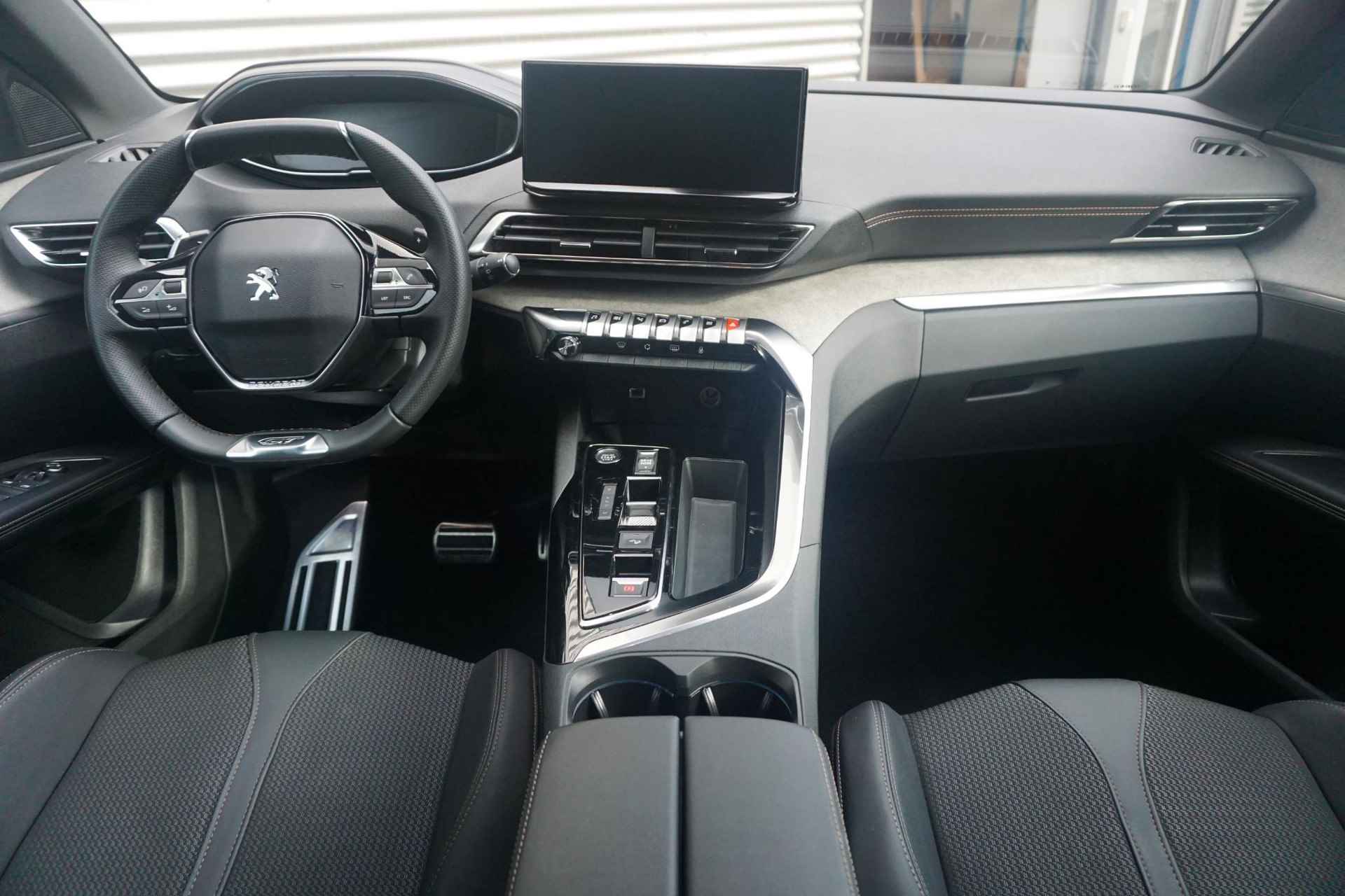 Peugeot 5008 1.2 TURBO 130 GT AUTOMAAT 7-Persoons | Navigatie pro | Climate control | Privacy Glass | Full LED | Adaptive Cruise C | - 17/61