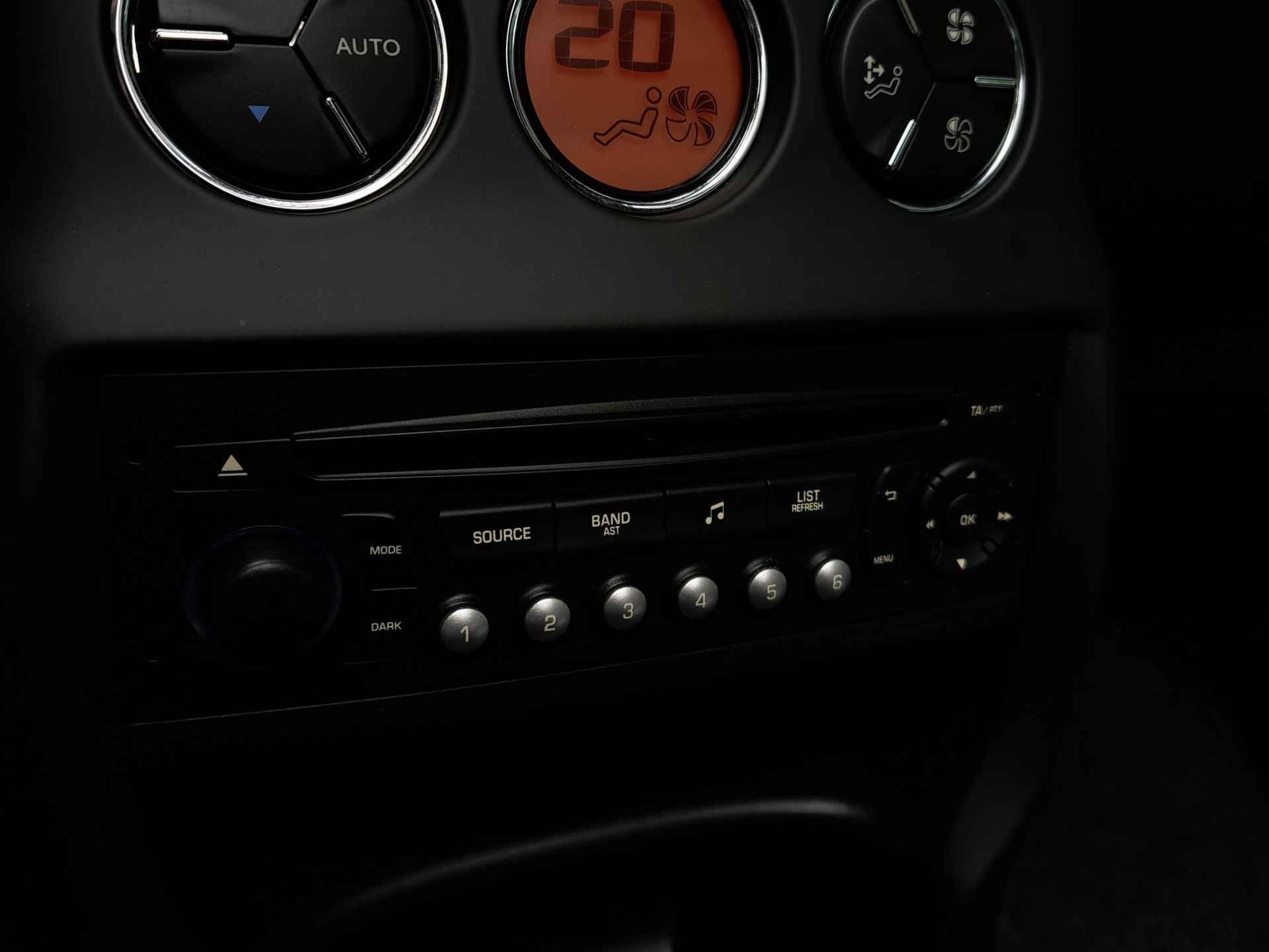 Citroen DS3 Cabrio 1.2 VTi Chic | ECC | PDC | LM Velgen | Cruise Control - 20/23