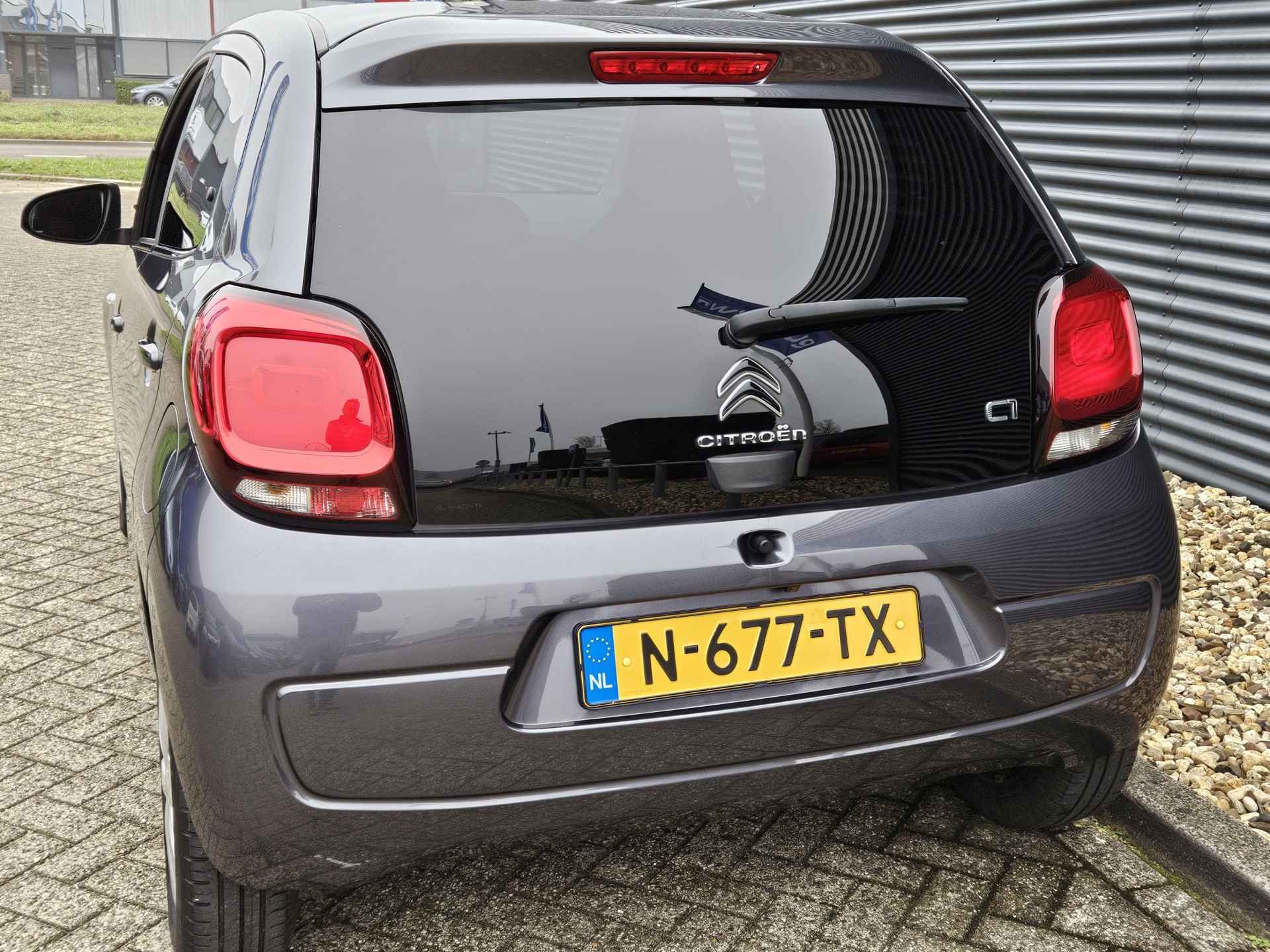 Citroën C1 1.0 VTi Feel | Airco | Camera | Touchscreen | Bluetooth | Navigatie via Apple Carplay of Android Auto| Donker Getint Glas Achter | Chroom Exterieur Pakket | - 14/38