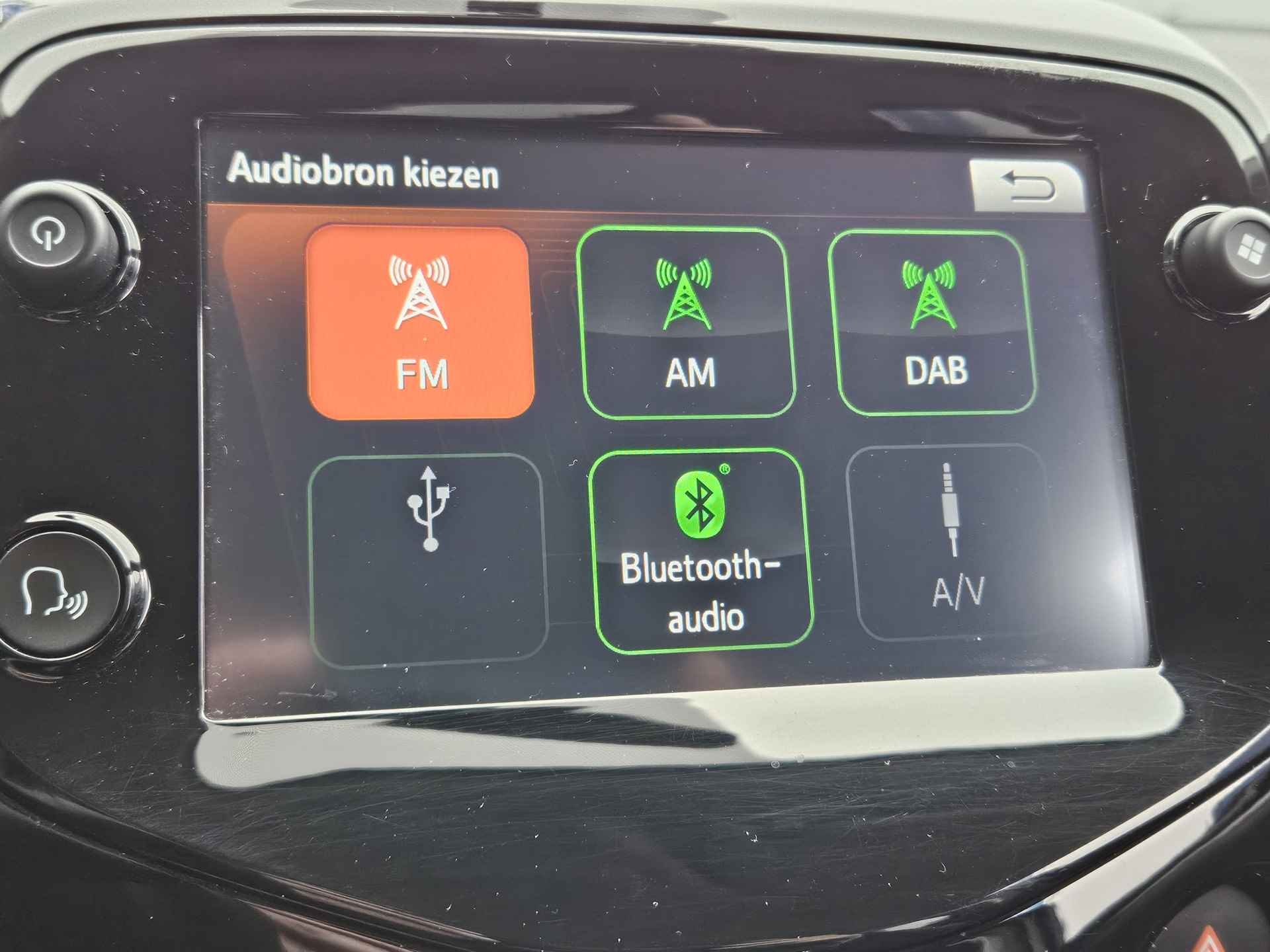 Citroën C1 1.0 VTi Feel | Airco | Camera | Touchscreen | Bluetooth | Navigatie via Apple Carplay of Android Auto| Donker Getint Glas Achter | Chroom Exterieur Pakket | - 21/38