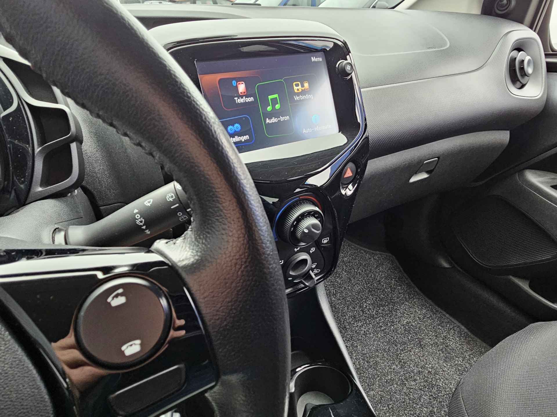 Citroën C1 1.0 VTi Feel | Airco | Camera | Touchscreen | Bluetooth | Navigatie via Apple Carplay of Android Auto| Donker Getint Glas Achter | Chroom Exterieur Pakket | - 34/38