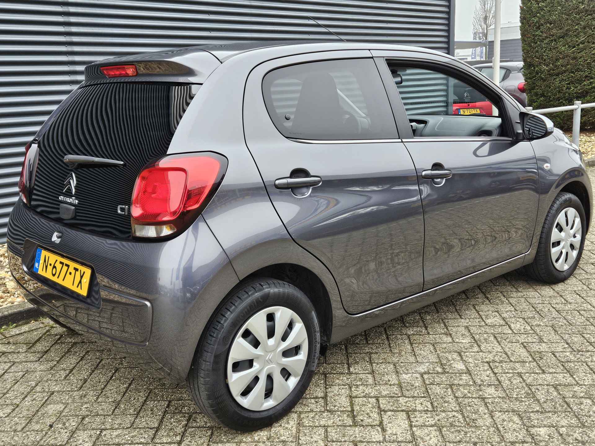 Citroën C1 1.0 VTi Feel | Airco | Camera | Touchscreen | Bluetooth | Navigatie via Apple Carplay of Android Auto| Donker Getint Glas Achter | Chroom Exterieur Pakket | - 38/38