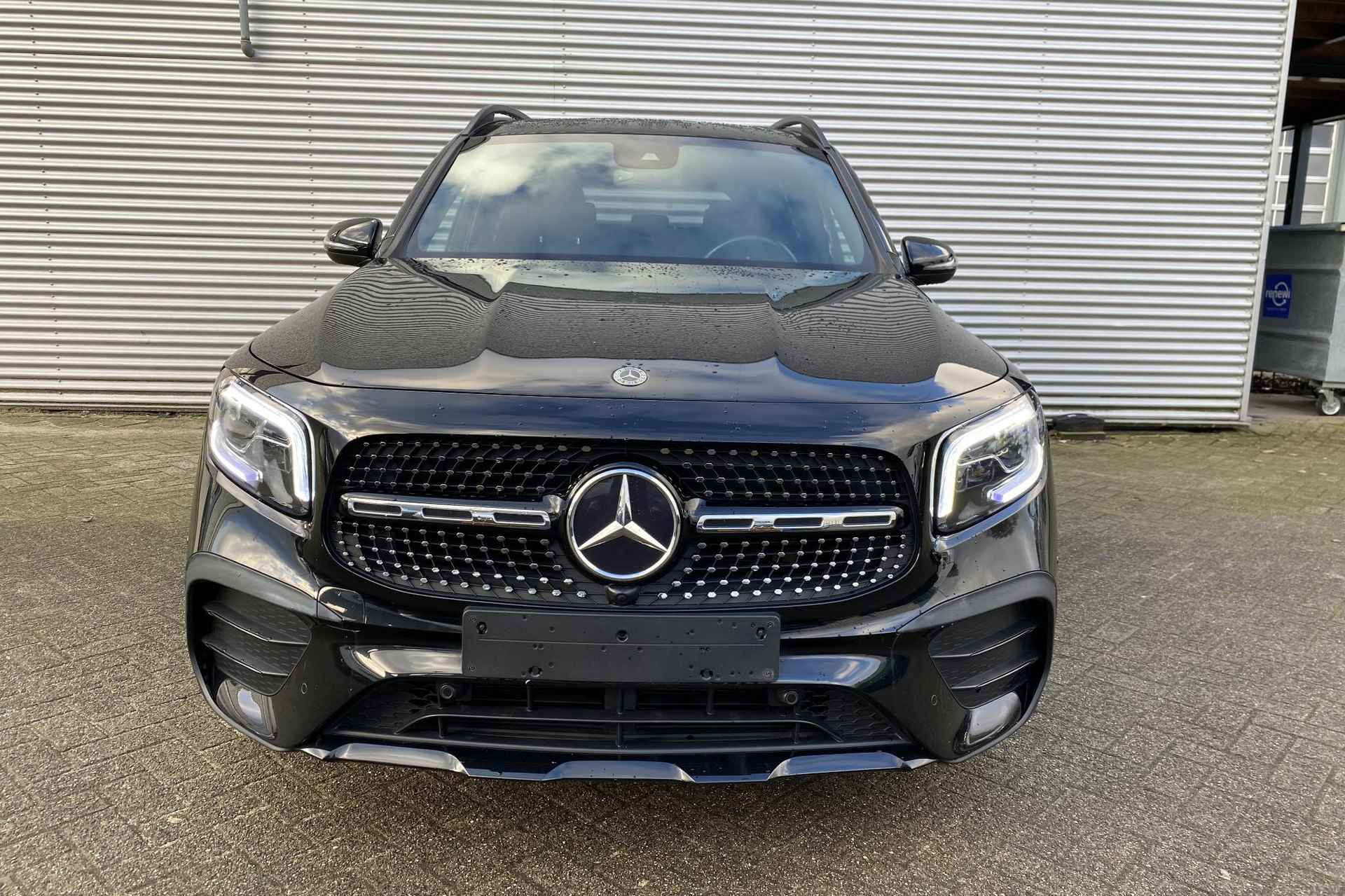 Mercedes-Benz GLB GLB 200 Automaat AMG Line 7-Persoons | Premium Plus Pakket | Nightpakket | Panoramadak | Multibeam LED | Sfeerverlichting | Keyless-Go | Trekhaak - 7/27