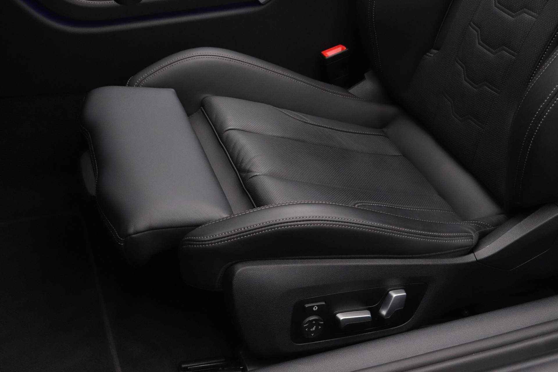 BMW 8 Serie Cabrio M850i xDrive High Executive | BMW Laserlight | Soft-Close Portieren | Stoelventilatie Voor Beide Voorstoelen | Nekverwarmer | . - 18/34