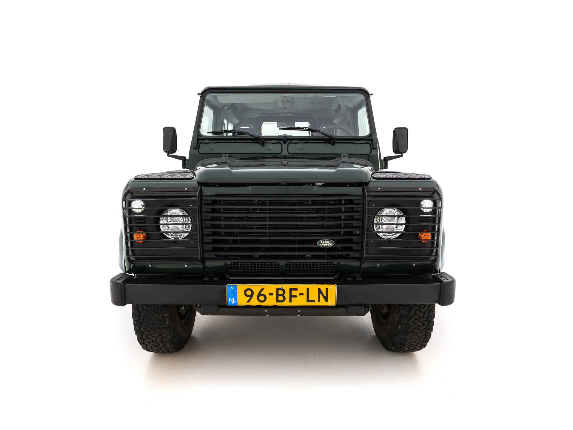 Land Rover Defender 2.5 Td5 90" County Hard Top *YOUNGTIMER* *SUNROOF | 4X4 | FULL-LED | RADIO-CD | TOWBAR | 16''ALU* - 2/23