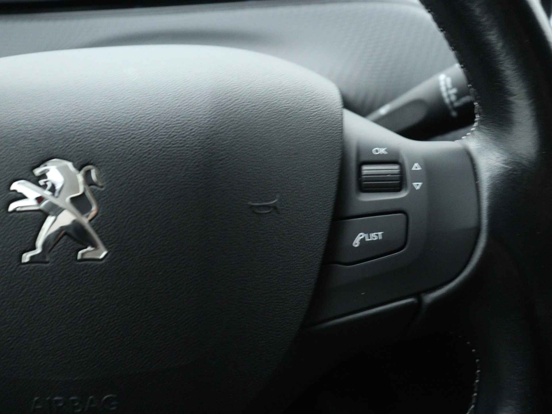 Peugeot 2008 1.2 PureTech Allure | Navigatie | Camera achter | Cruise control | PDC | - 23/44