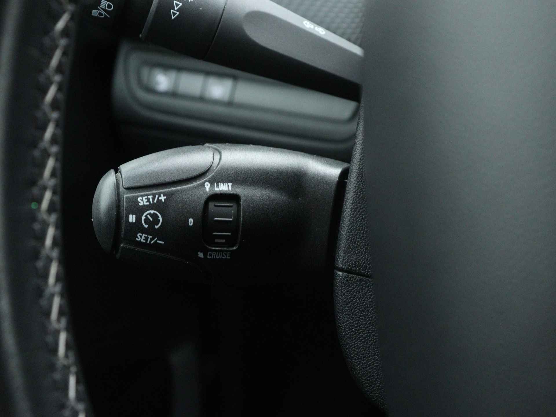 Peugeot 2008 1.2 PureTech Allure | Navigatie | Camera achter | Cruise control | PDC | - 26/44