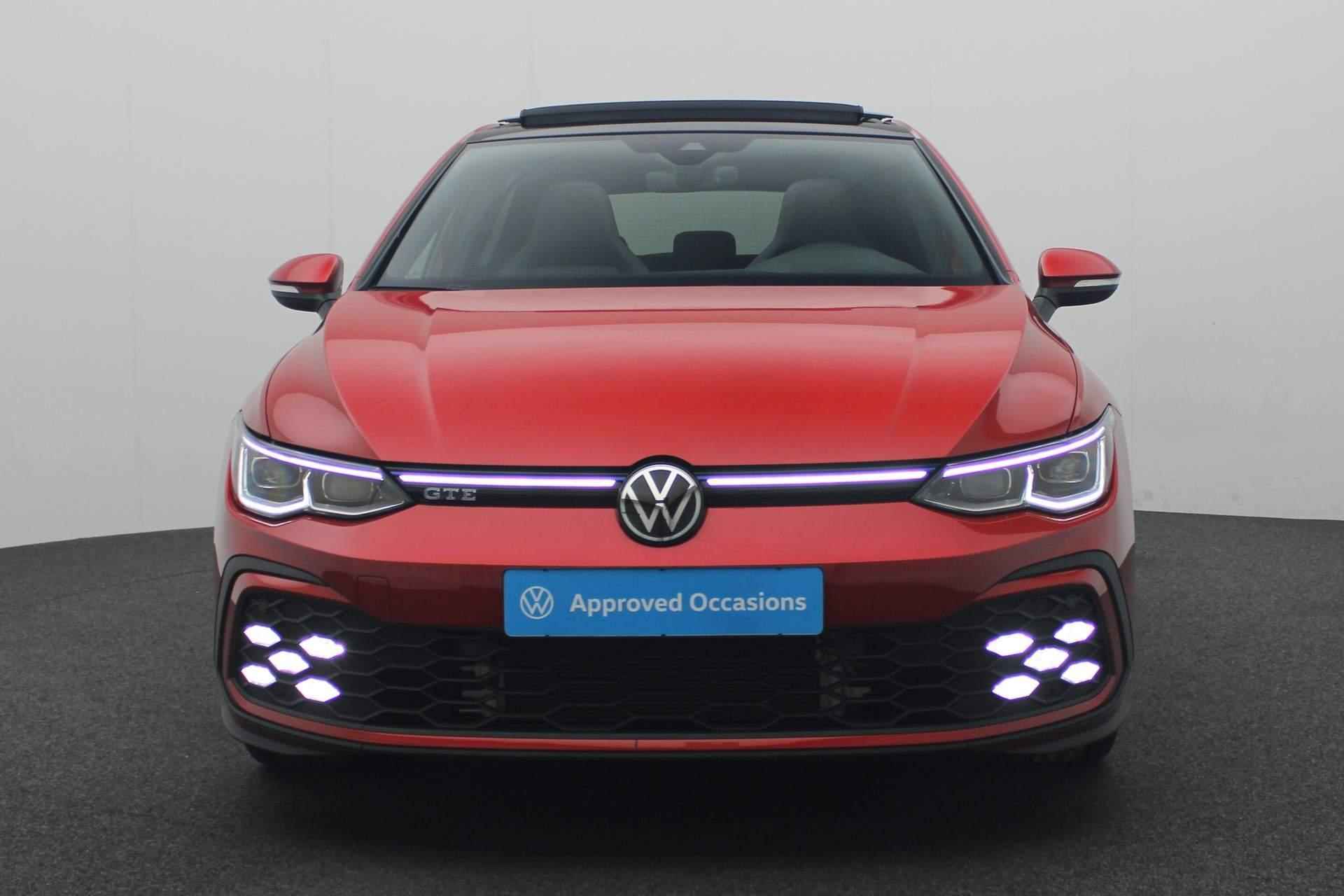 Volkswagen Golf 1.4 245PK DSG eHybrid GTE | Pano | LED mistlampen | IQ Light | Keyless | 18 inch | Camera | Adapt. Cruise | Navi | Apple Carplay / Android Auto - 18/43