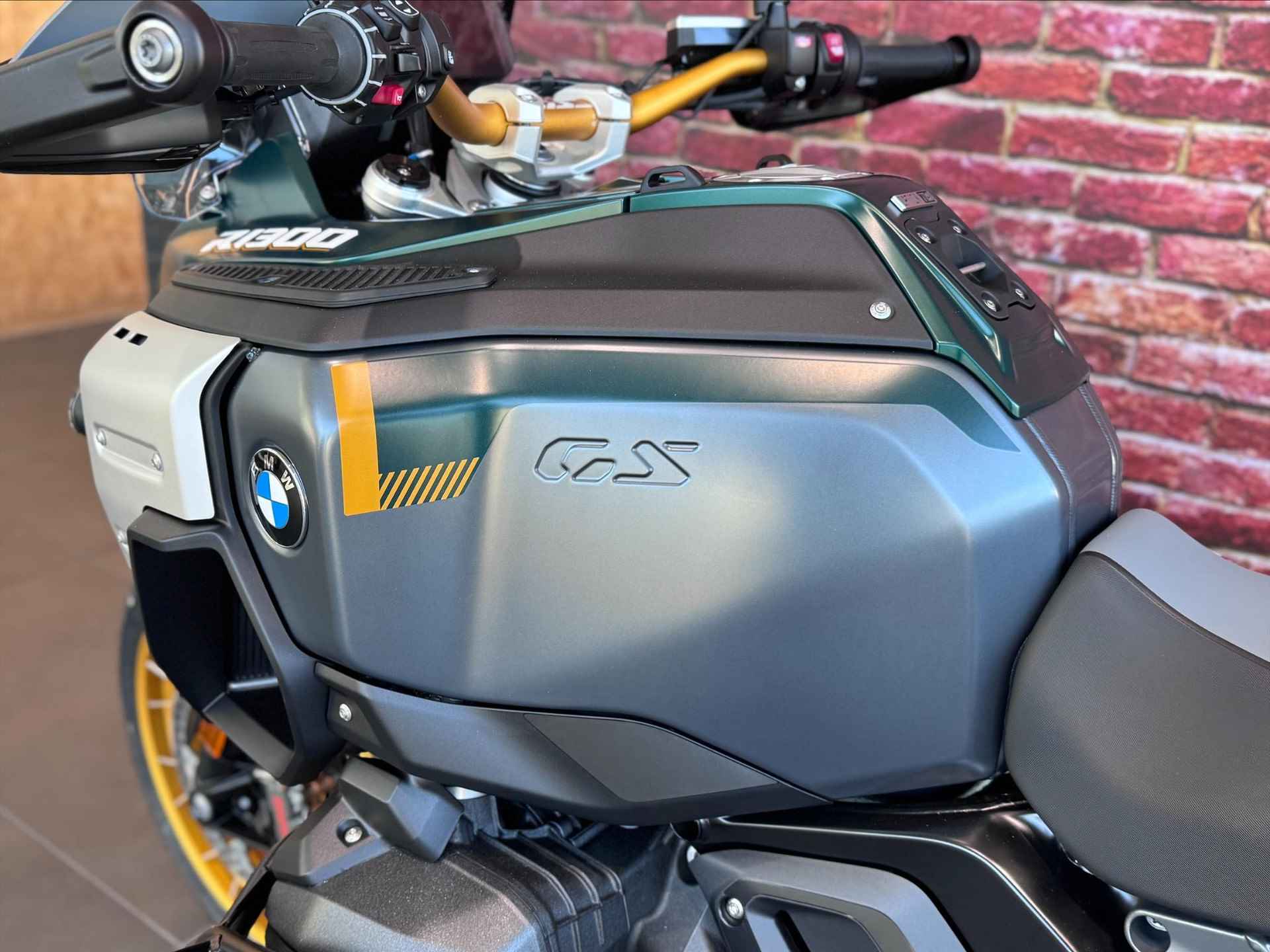 BMW R 1300 GS Adventure - 6/16