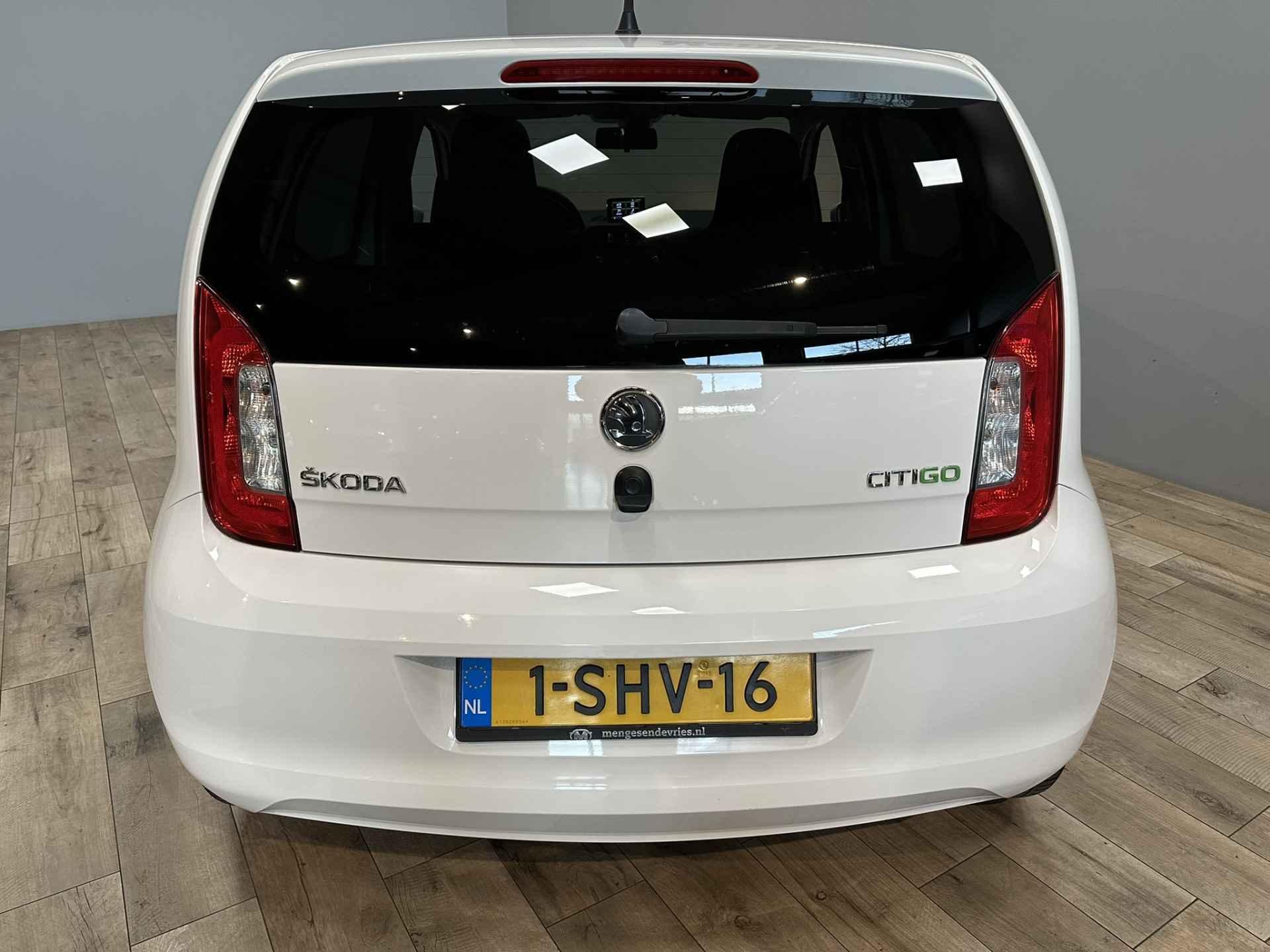 Škoda Citigo 1.0 Greentech Sprint 2e EIG. | Airco | Cruise Control | Elek ramen | Navigatie | 14" Velgen | Isofix | NAP | - 4/37