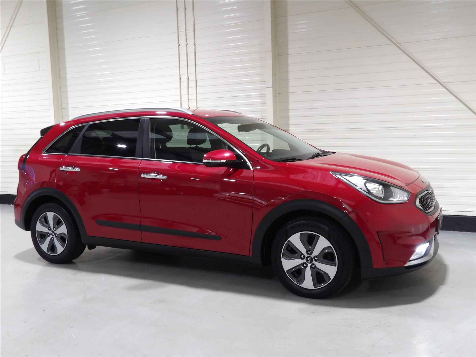 Kia Niro 1.6 GDi Hybrid 141pk DCT6 DynamicLine - 8/37