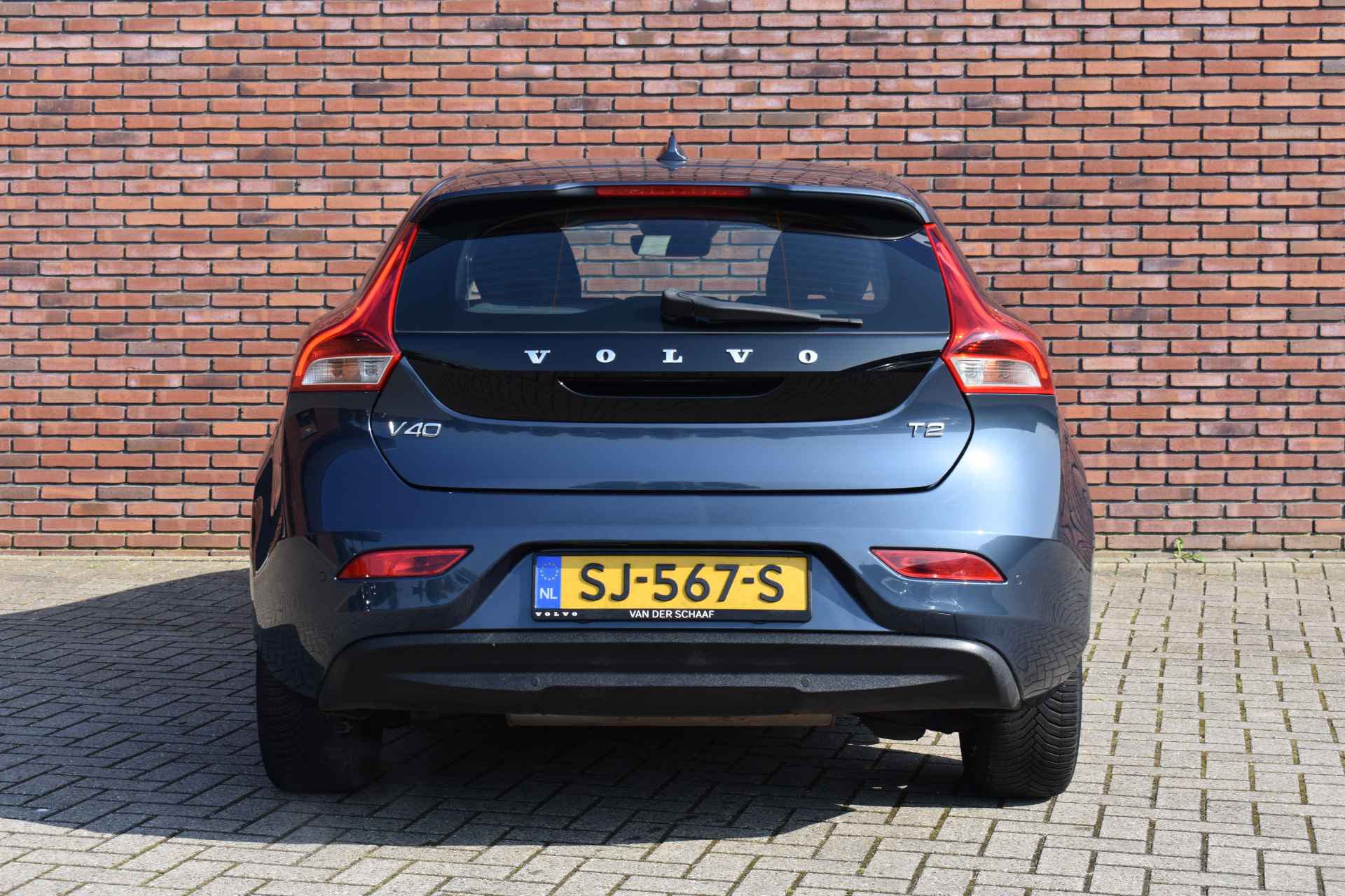 Volvo V40 T2 123PK Automaat Nordic+ | Standkachel | Verwarmbare voorruit | - 25/28