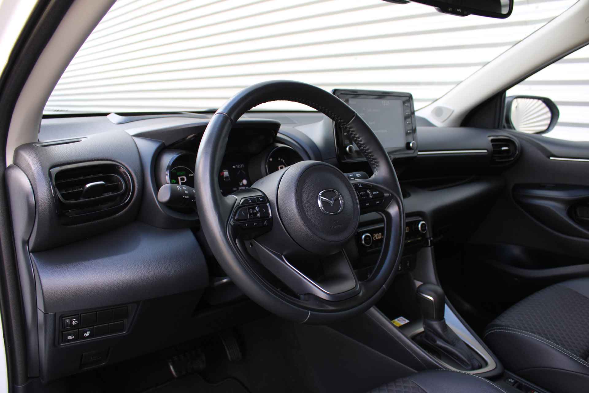 Mazda 2 Hybrid 1.5 Select | Panoramadak | Airco | Navi apple carplay / Android auto | Cruise | PDC | Head-up display | - 31/36