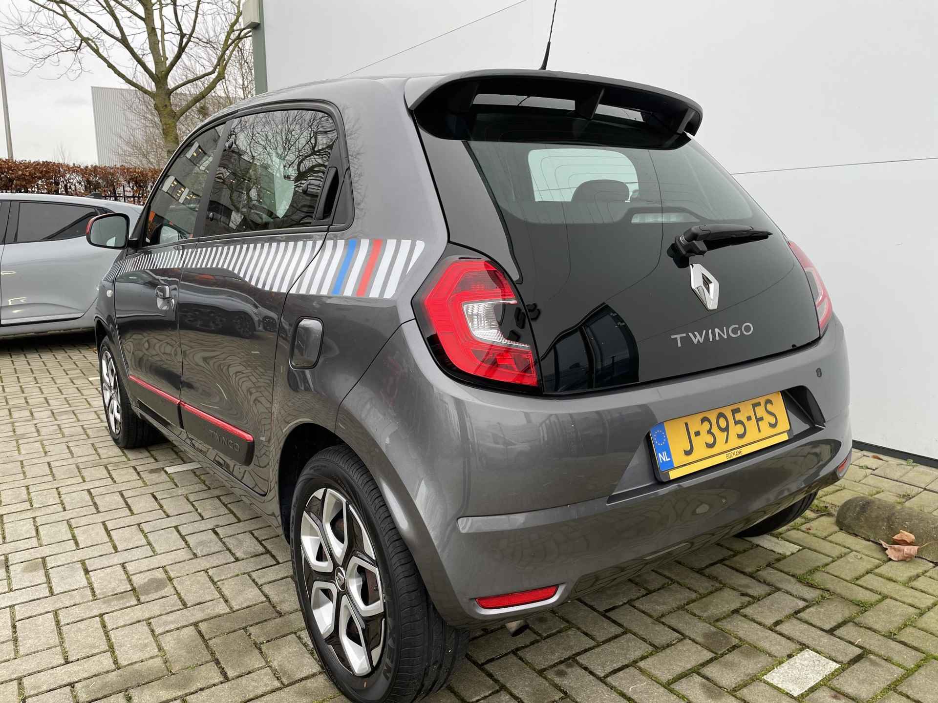 Renault Twingo 1.0 SCe Collection / 1e Eig / Slechts 15.000 km / - 5/23