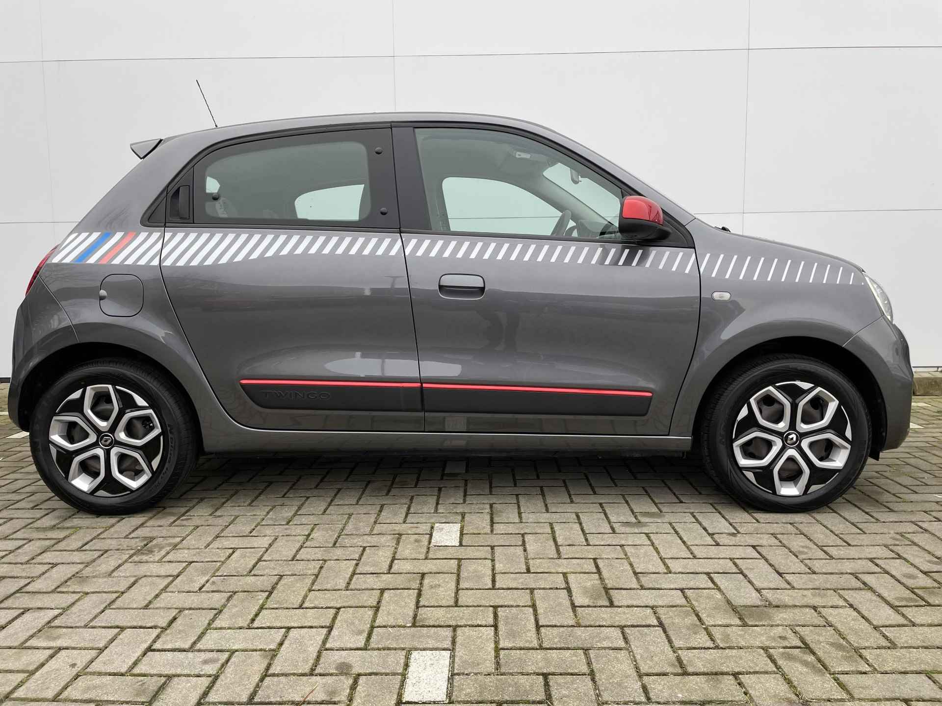 Renault Twingo 1.0 SCe Collection / 1e Eig / Slechts 15.000 km / - 9/23