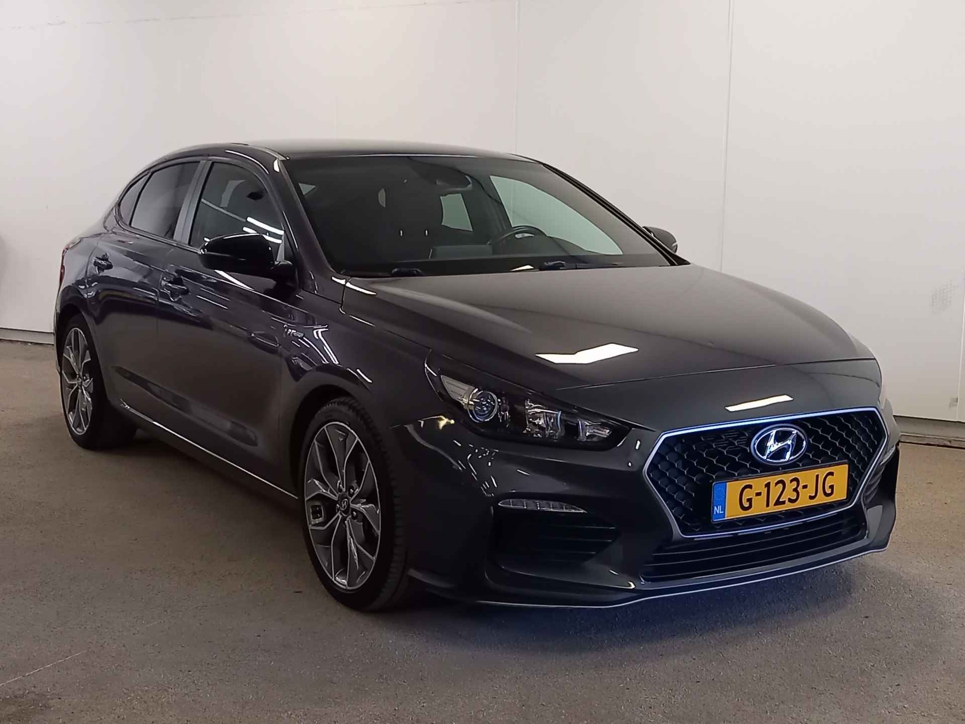 Hyundai i30 Fastback 1.4 T-GDI 140pk N Line | Navigatie | Sportstoelen | Camera - 11/16