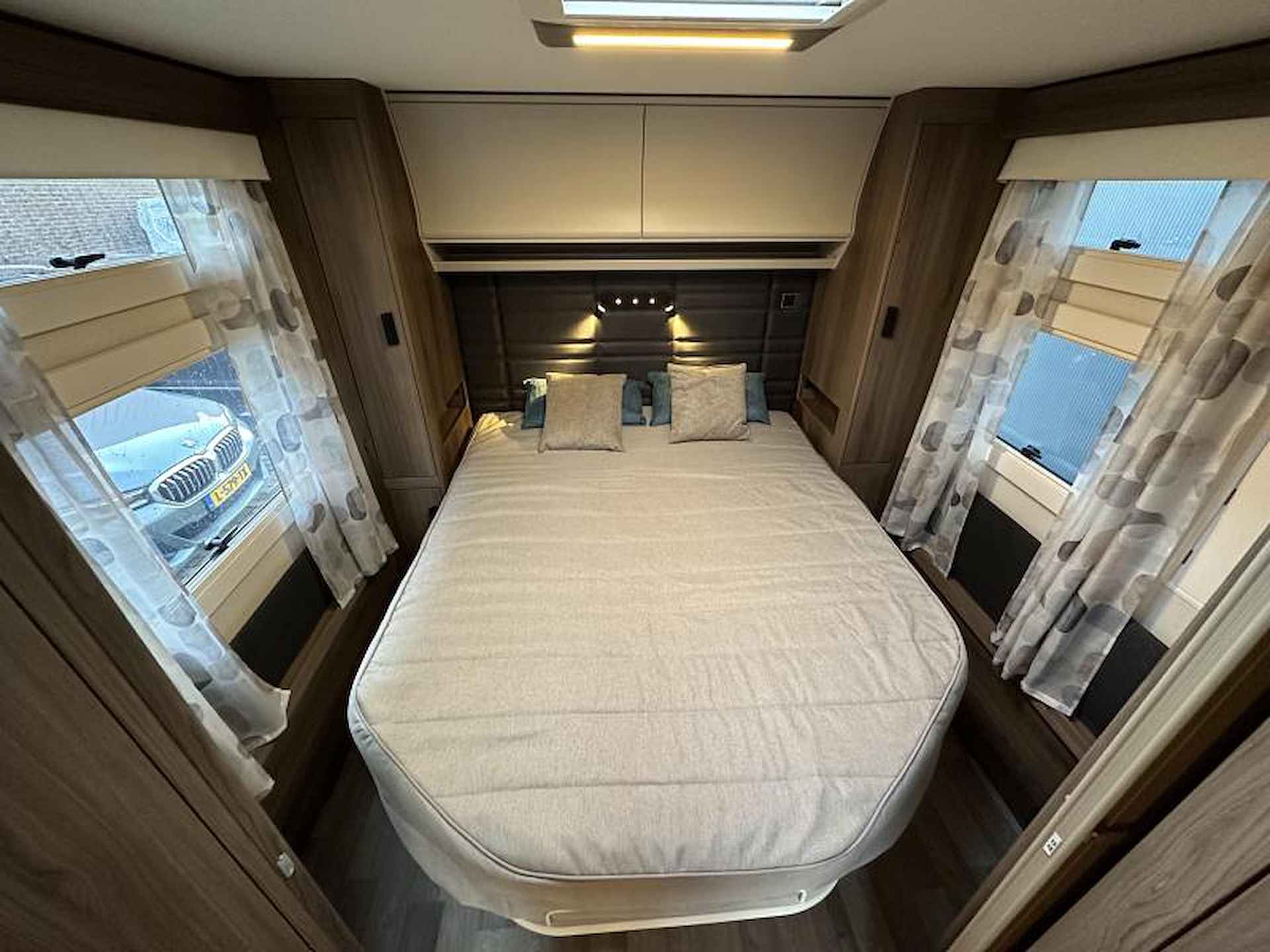 Kabe Royal 560 GLE B8 Queensbed - model 2025 - 15/19