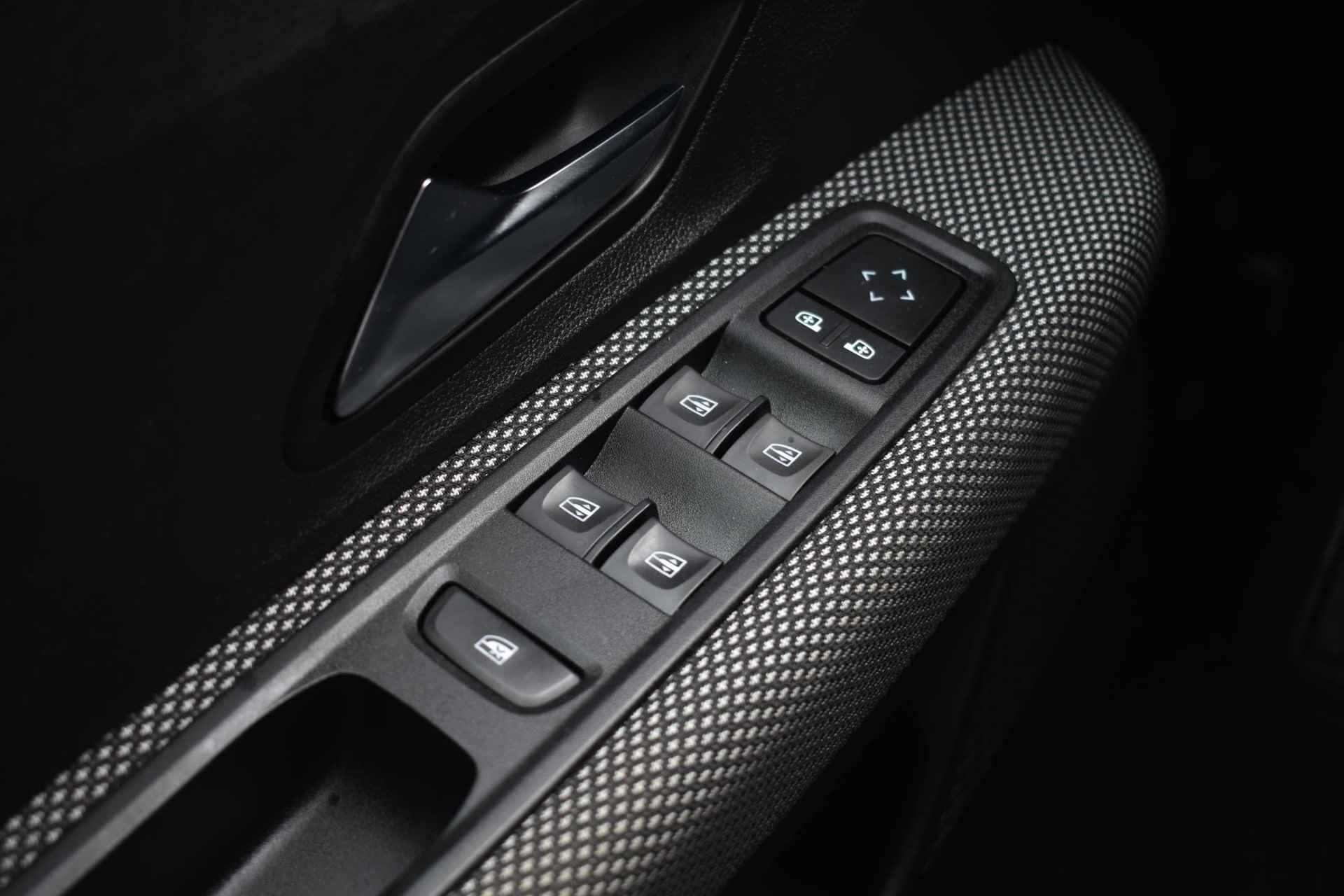Dacia Jogger 1.0 TCe Bi-Fuel Comfort 5p. 100pk | Achteruitrijcamera | Parkeersensoren | Carplay | Climate Control | 1e eigenaar - 34/37