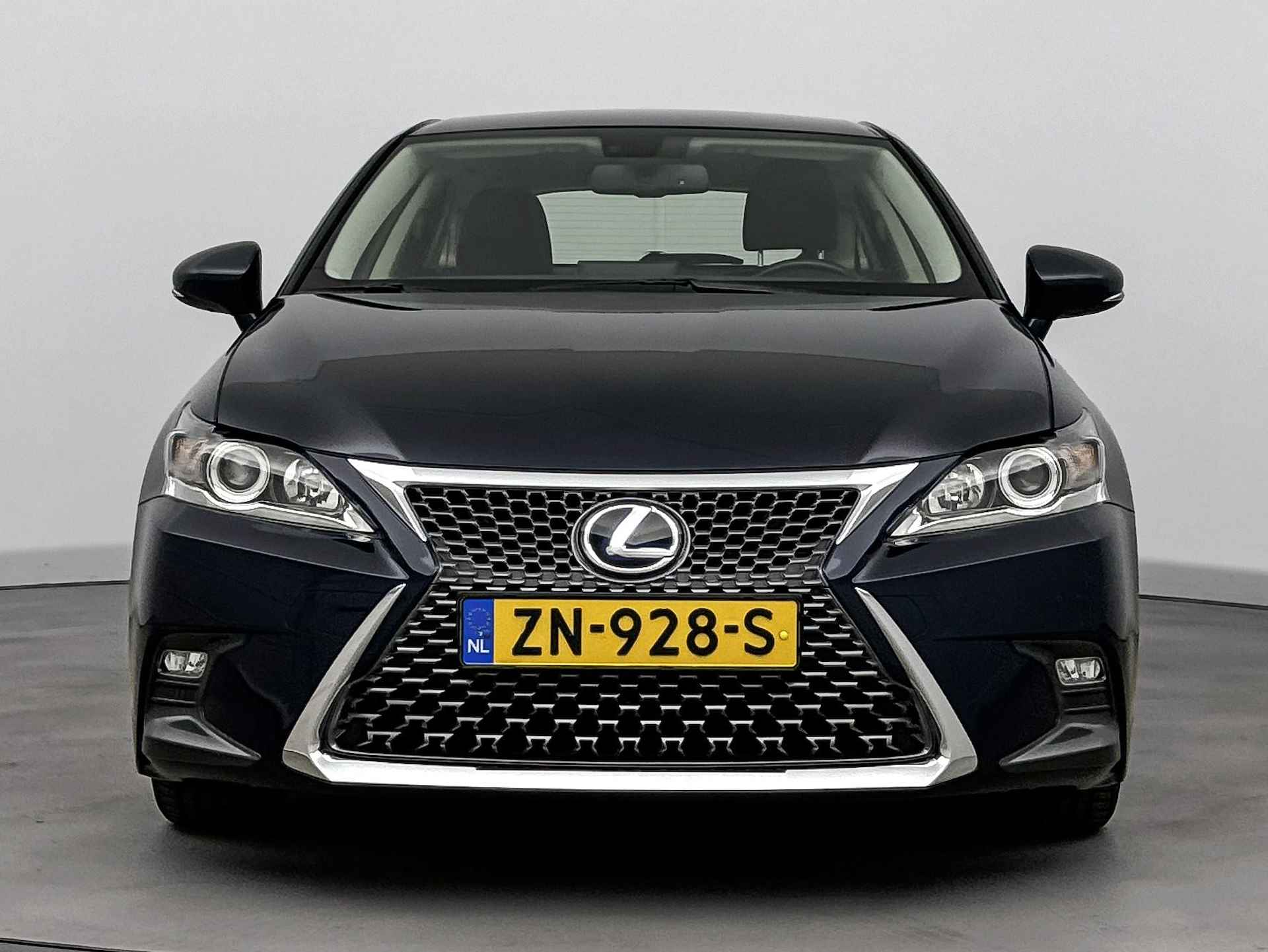 Lexus CT 200h Business Line | Parkeersensoren | Achteruitrijcamera | Navigatie | Bluetooth | - 29/41