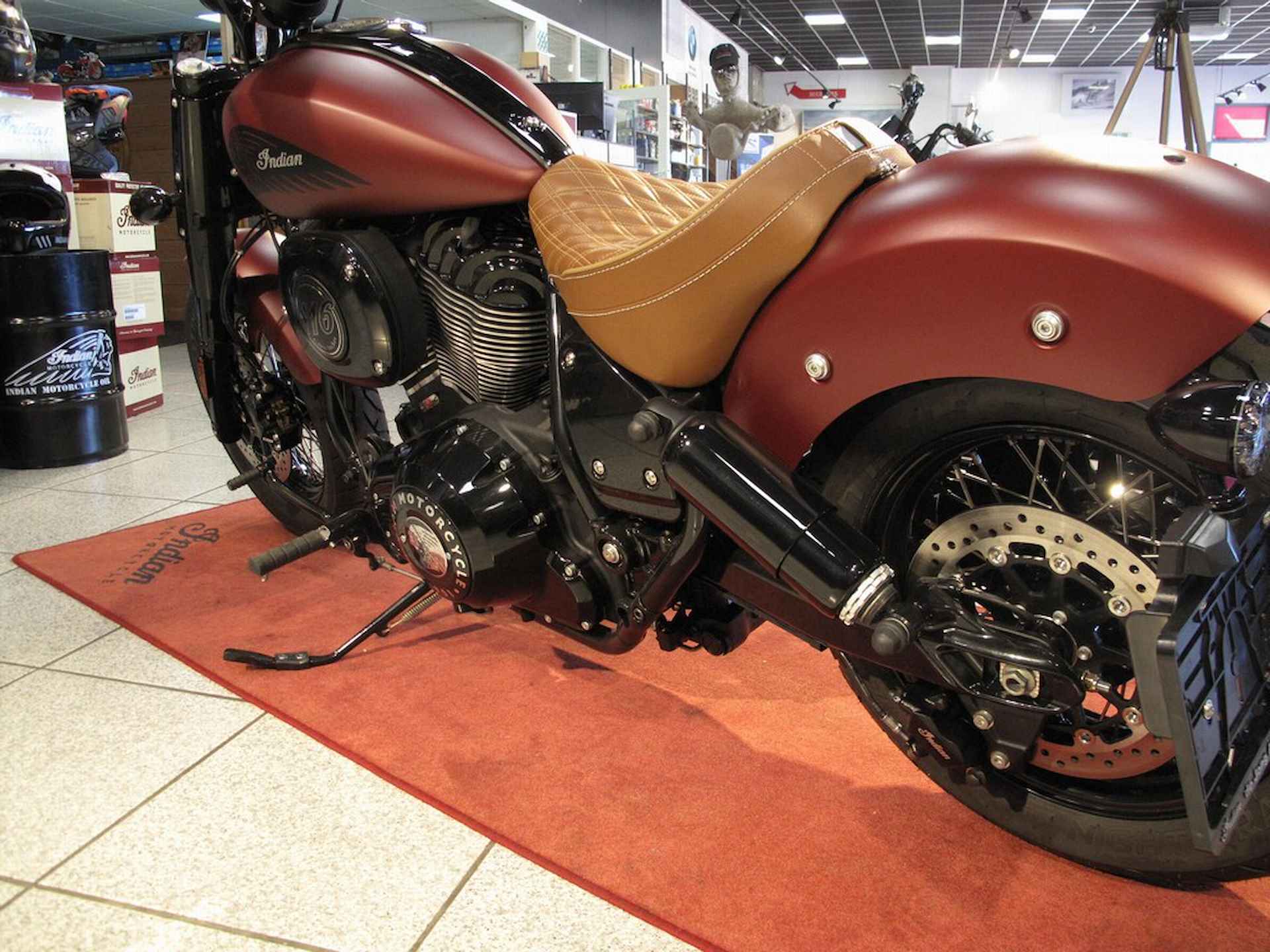 Indian Chief Bobber Dark Horse The official Indian Motorcycles Dealer! - 3/13