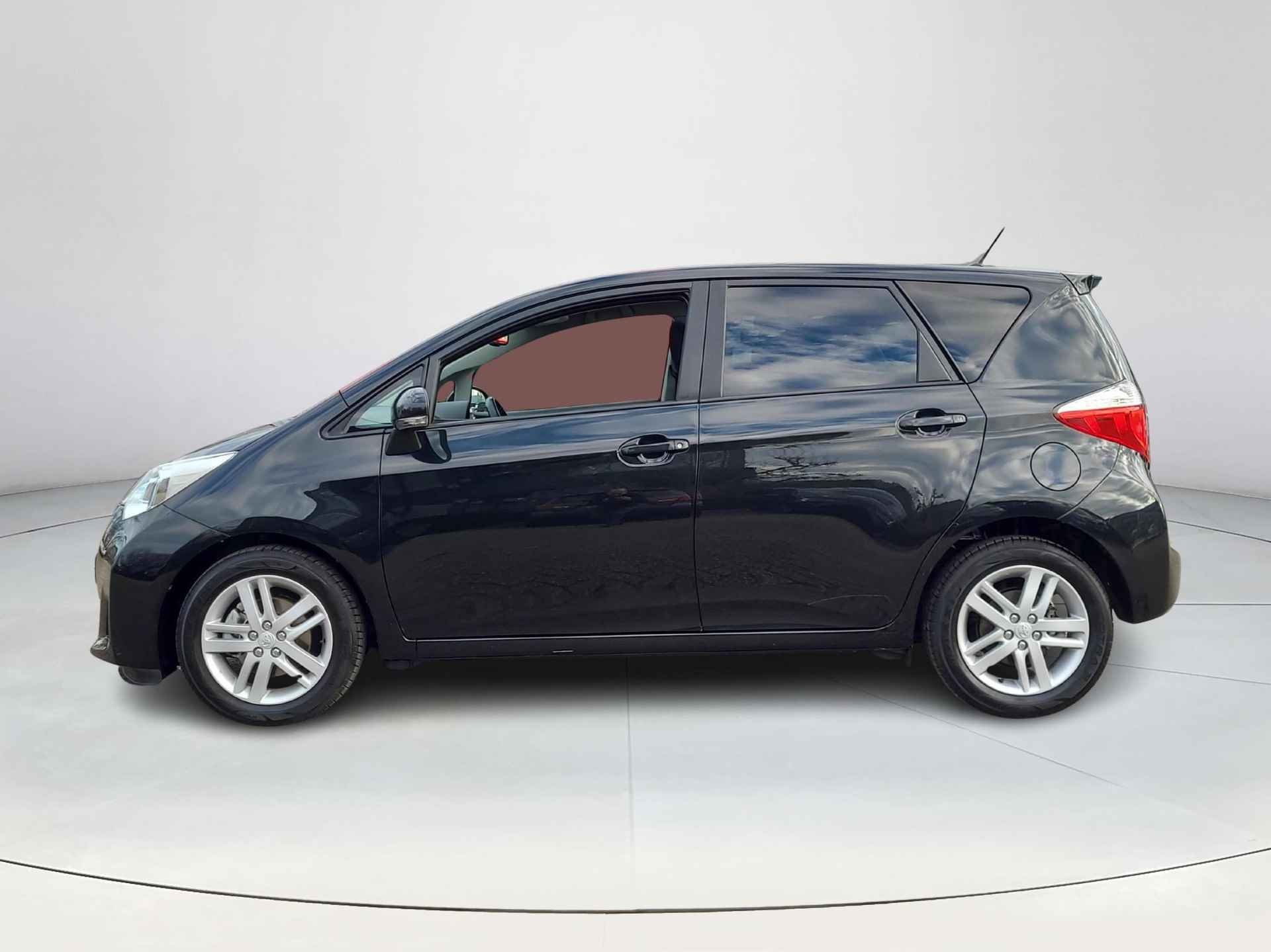 Toyota Verso-S 1.3 VVT-i Dynamic Automaat | | Panorama dak | Rijklaarprijs incl. garantie | - 3/31