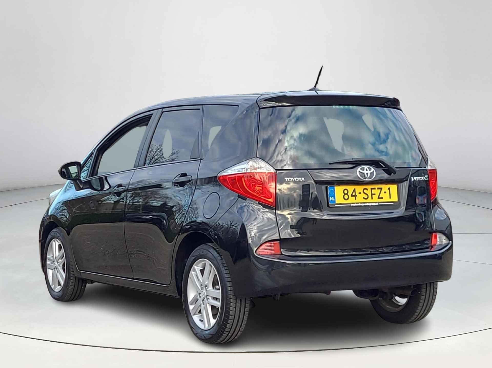 Toyota Verso-S 1.3 VVT-i Dynamic Automaat | | Panorama dak | Rijklaarprijs incl. garantie | - 4/31