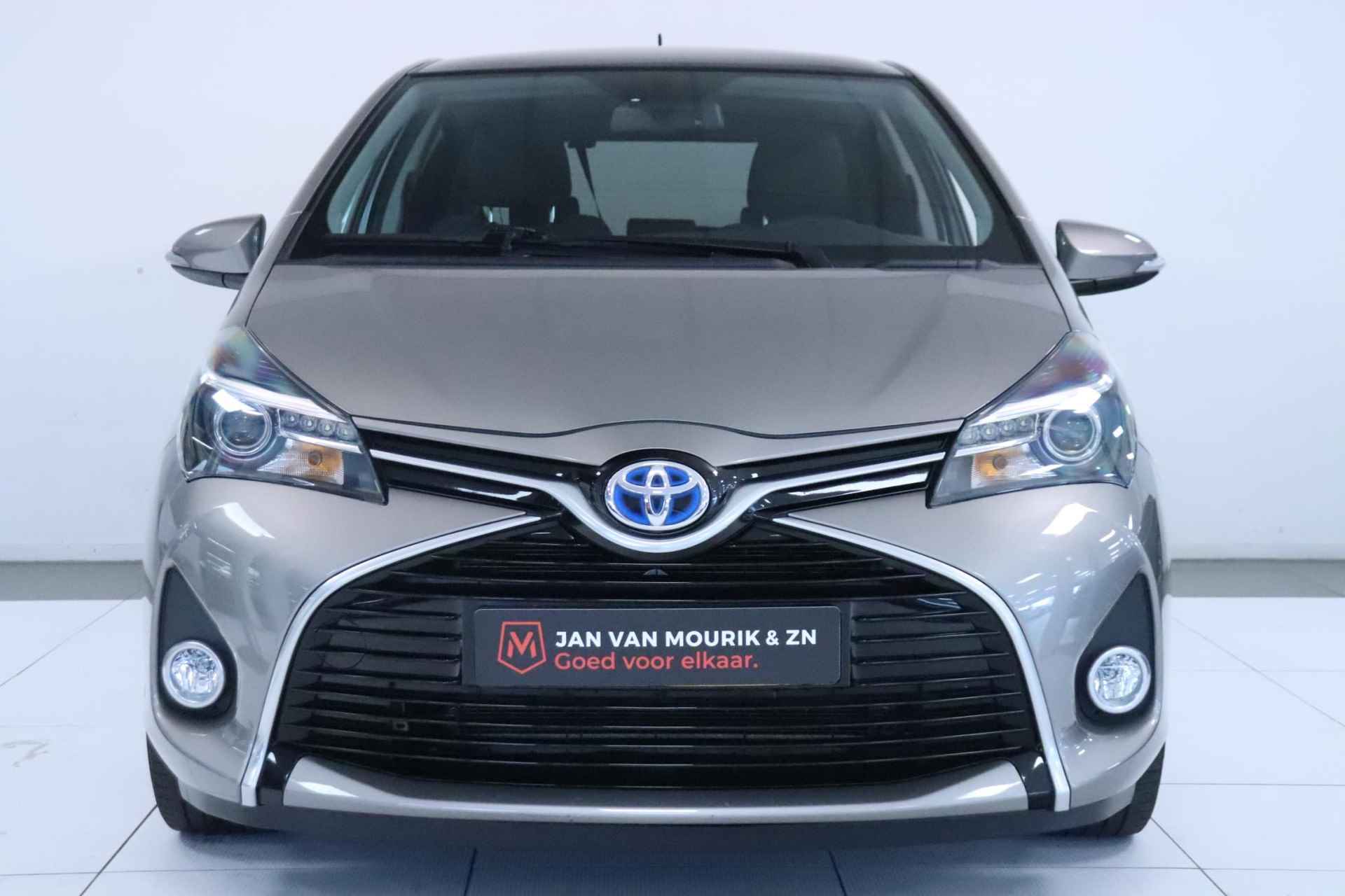 Toyota Yaris 1.5 Hybrid Dynamic  | Navi | Panodak | Trekhaak | Achteruitrijcamera | LMV | Cruise | Bluetooth | - 3/33