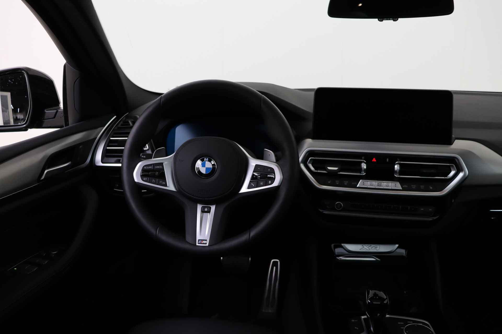 BMW X4 xDrive20i High Executive M Sport Automaat / Panoramadak / Sportstoelen / Stoelverwarming / Laserlight / Verwarmd stuurwiel / Parking Assistant / Live Cockpit Professional - 21/66