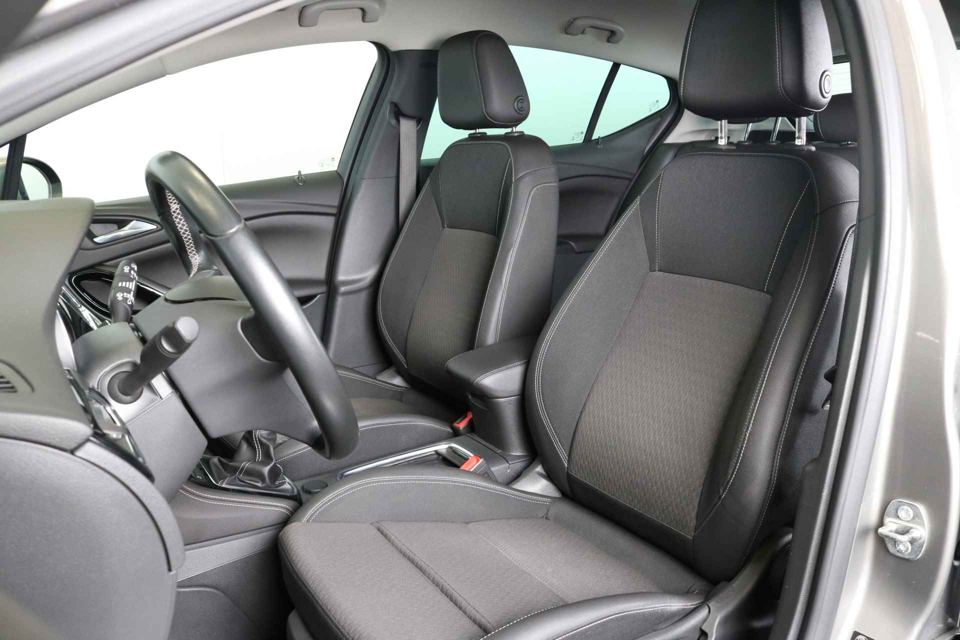 Opel Astra Innovation 5-deurs 1.0 Turbo 105pk | Trekhaak | DAB | Navi | Cruise Control | Parkeersensoren V+A | Achteruitrijcamera | - 18/50