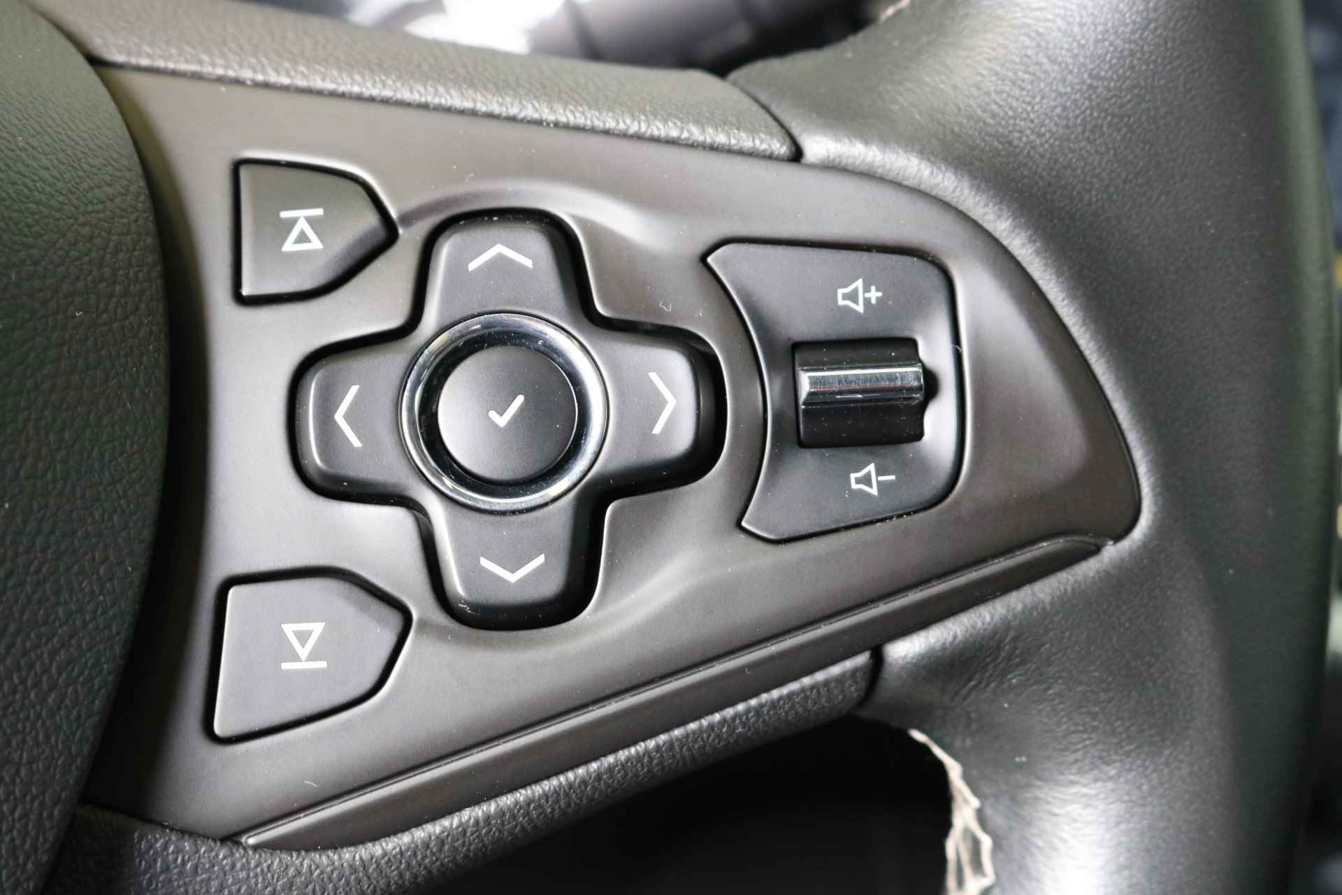 Opel Astra Innovation 5-deurs 1.0 Turbo 105pk | Trekhaak | DAB | Navi | Cruise Control | Parkeersensoren V+A | Achteruitrijcamera | - 28/50