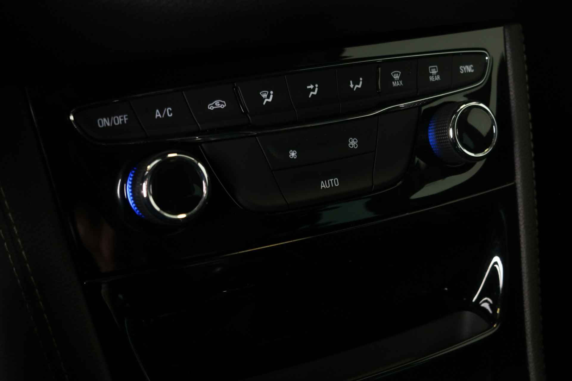 Opel Astra Innovation 5-deurs 1.0 Turbo 105pk | Trekhaak | DAB | Navi | Cruise Control | Parkeersensoren V+A | Achteruitrijcamera | - 43/50