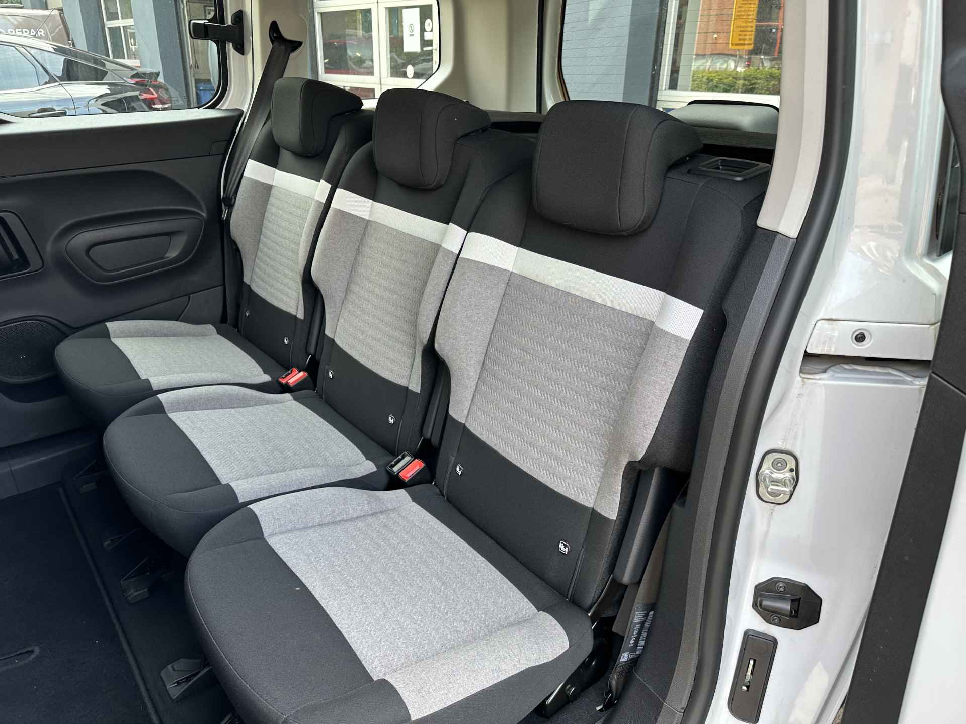 Citroën Berlingo 1.2 PureTech Live All-in prijs Airco/Cruise/Parkeersensoren - 19/23